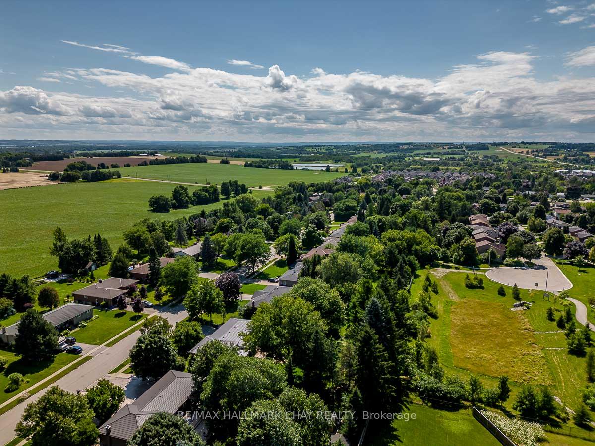 Photo 47 of 51 Cloverhill Crescent, Innisfil, Cookstown — HOMEH