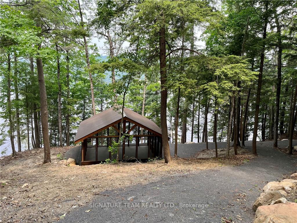 Photo 9 of 141 Shady Maple Road, McNab/Braeside, Mcnab/Braeside Twps — HOMEH