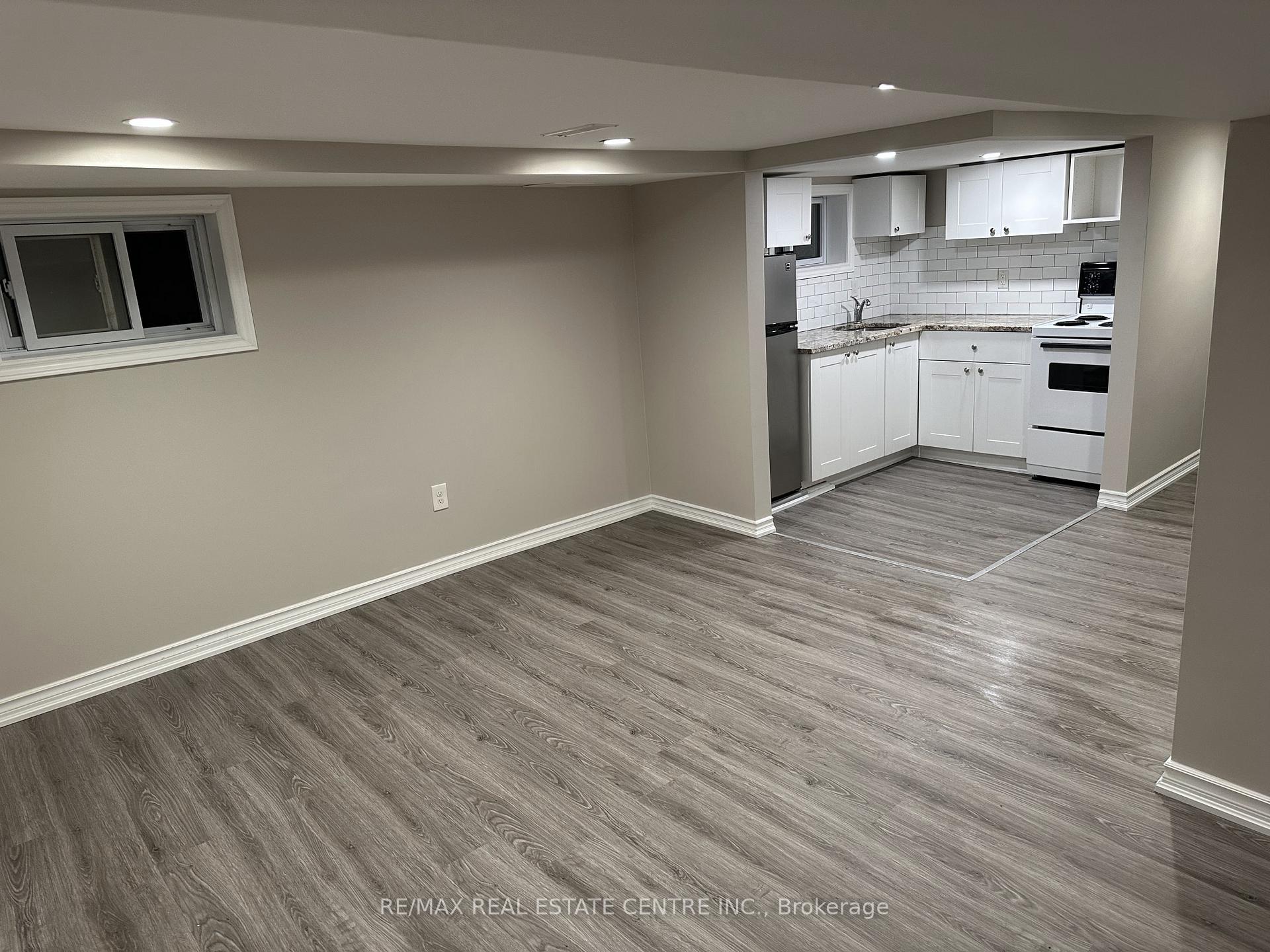 Photo 7 of Unit Basement, 211 Walter Avenue S, Hamilton, Glenview — HOMEH