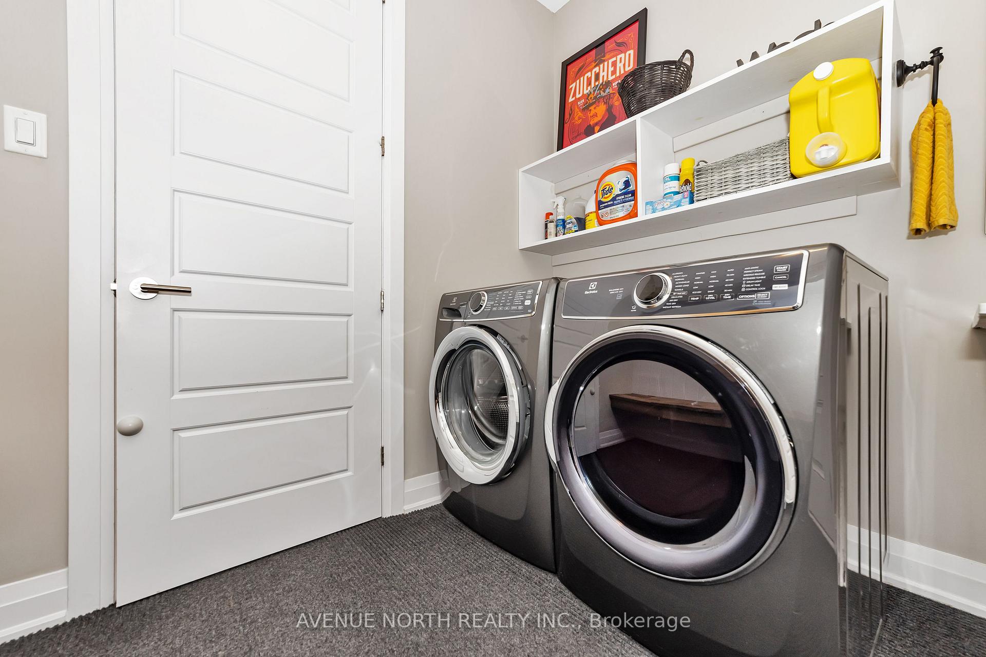 Photo 14 of 742 Coast Circle, Ottawa, Mahogany Community — HOMEH