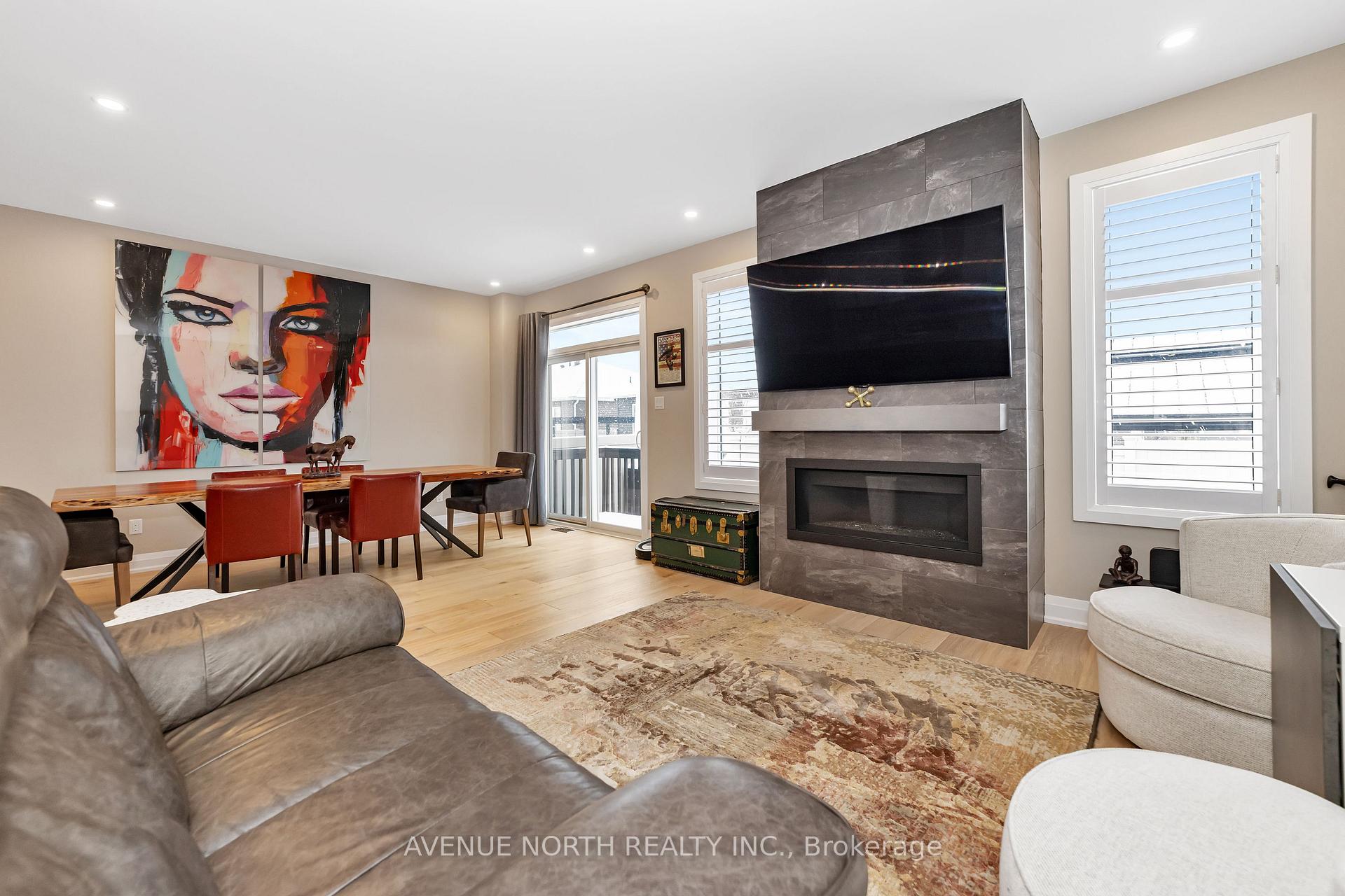 Photo 16 of 742 Coast Circle, Ottawa, Mahogany Community — HOMEH