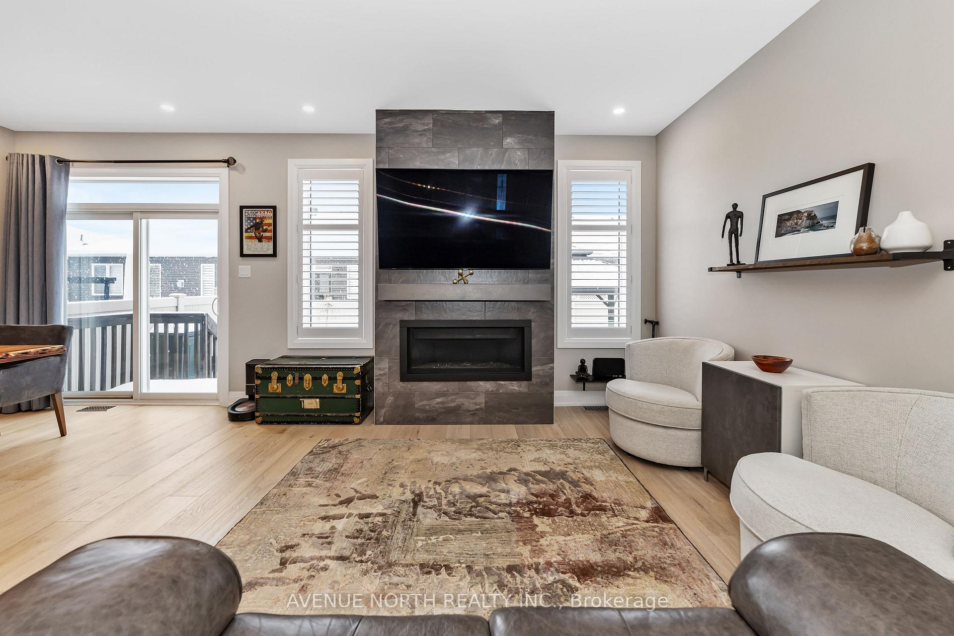Photo 17 of 742 Coast Circle, Ottawa, Mahogany Community — HOMEH