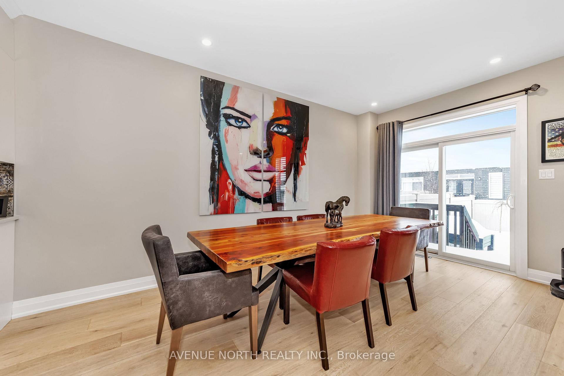 Photo 19 of 742 Coast Circle, Ottawa, Mahogany Community — HOMEH