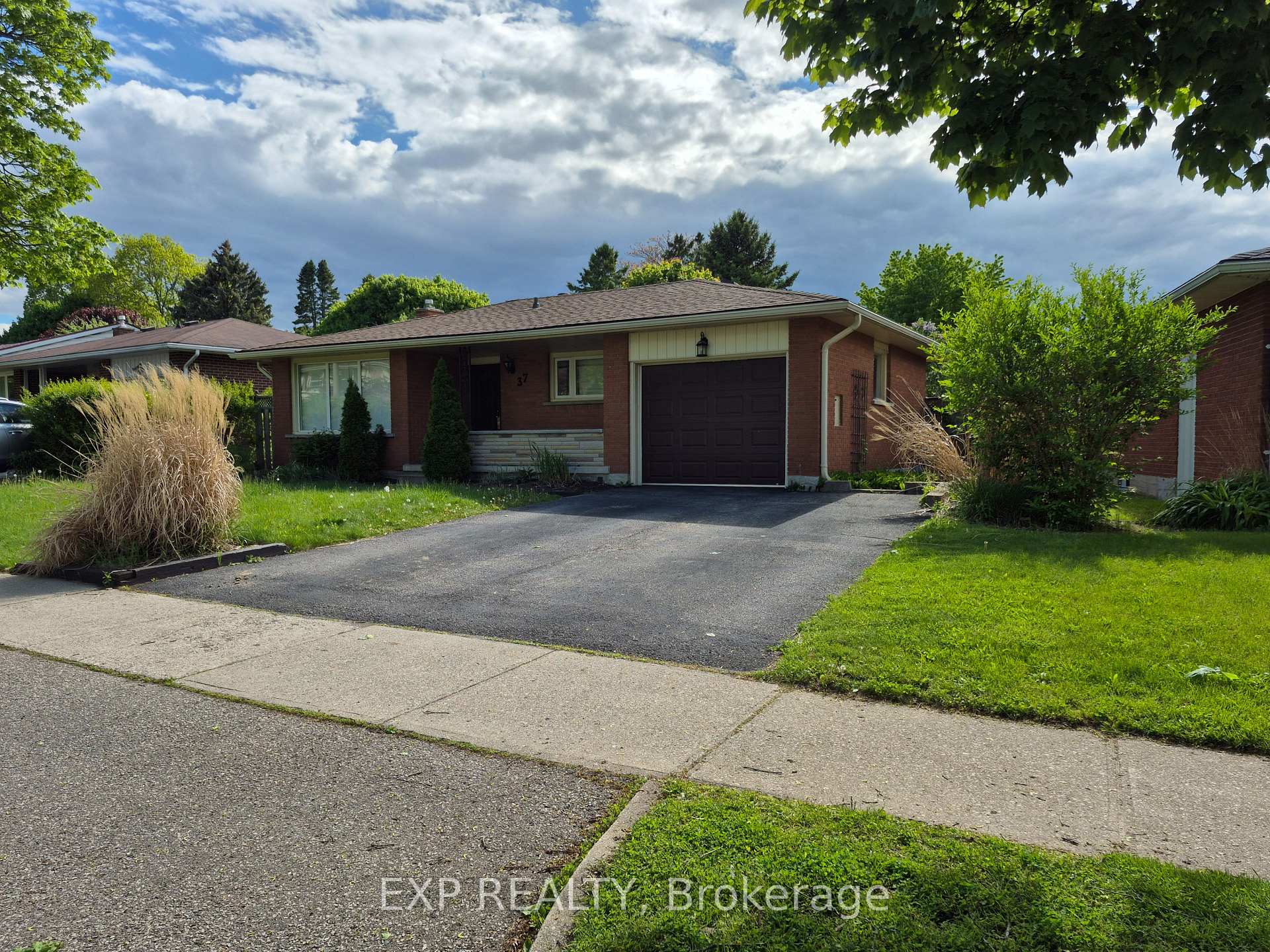 Front of 37 Montcalm Drive