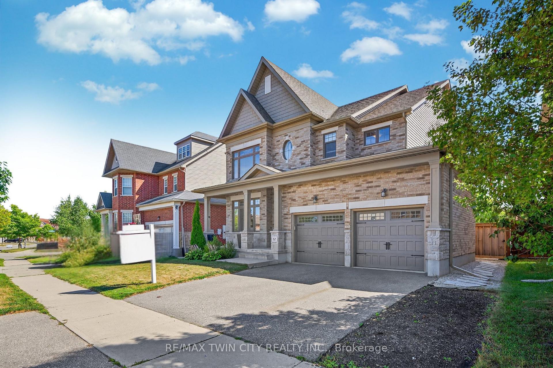 Photo 2 of 52 Tremaine Drive, Kitchener — HOMEH