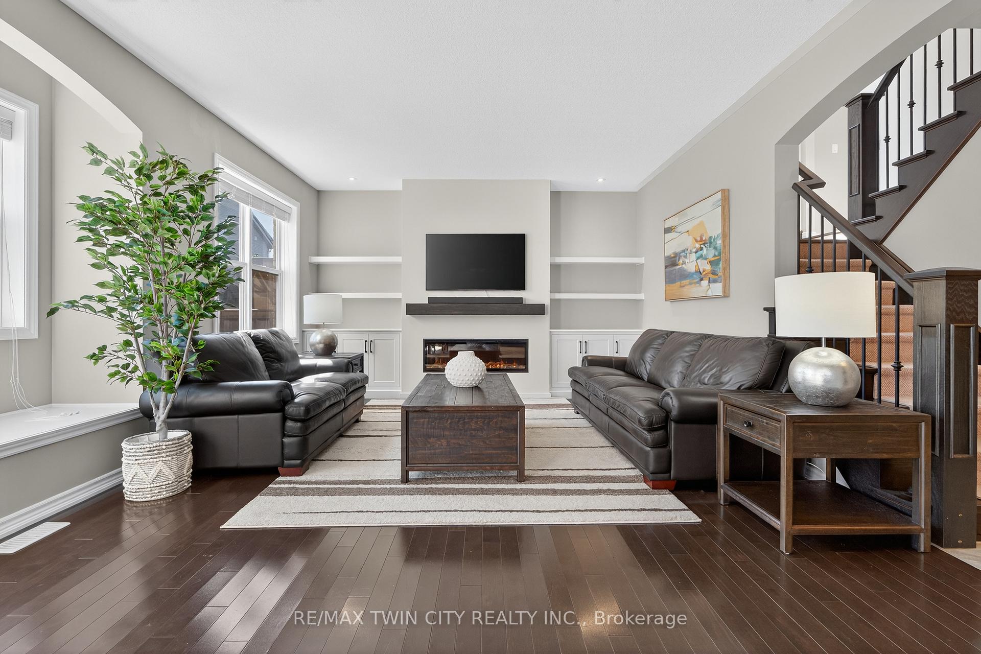 Photo 7 of 52 Tremaine Drive, Kitchener — HOMEH