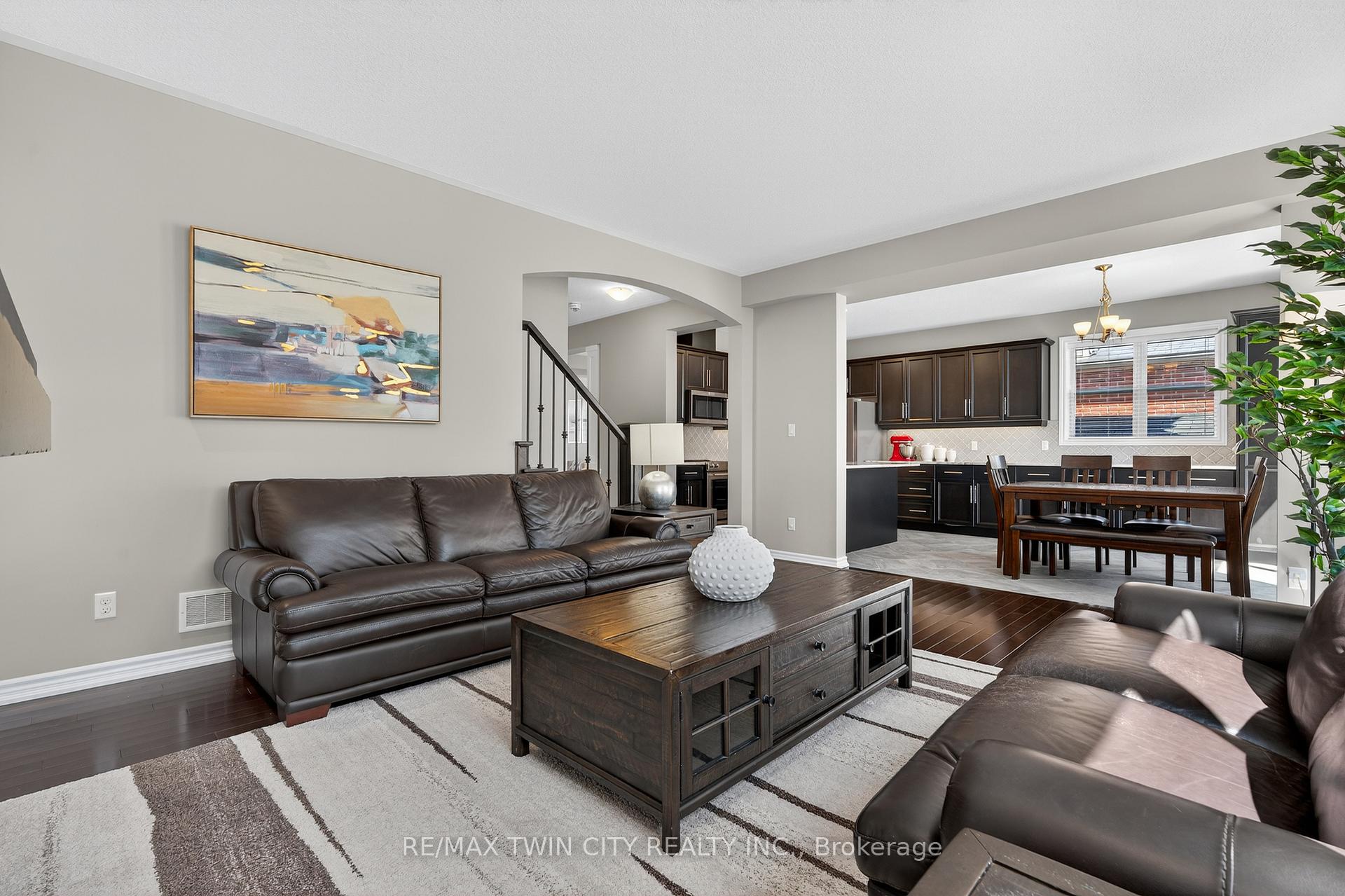 Photo 9 of 52 Tremaine Drive, Kitchener — HOMEH