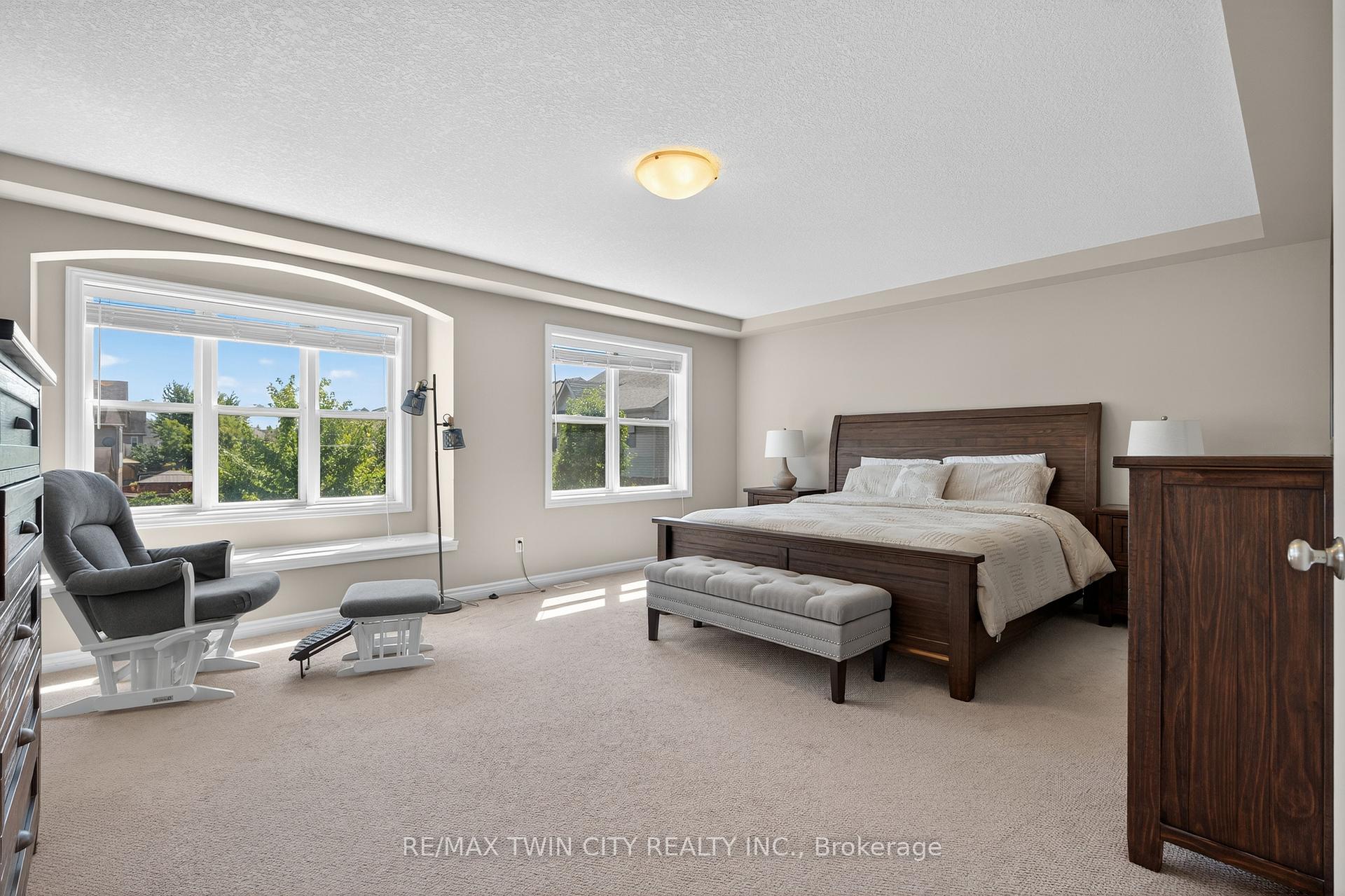 Photo 23 of 52 Tremaine Drive, Kitchener — HOMEH