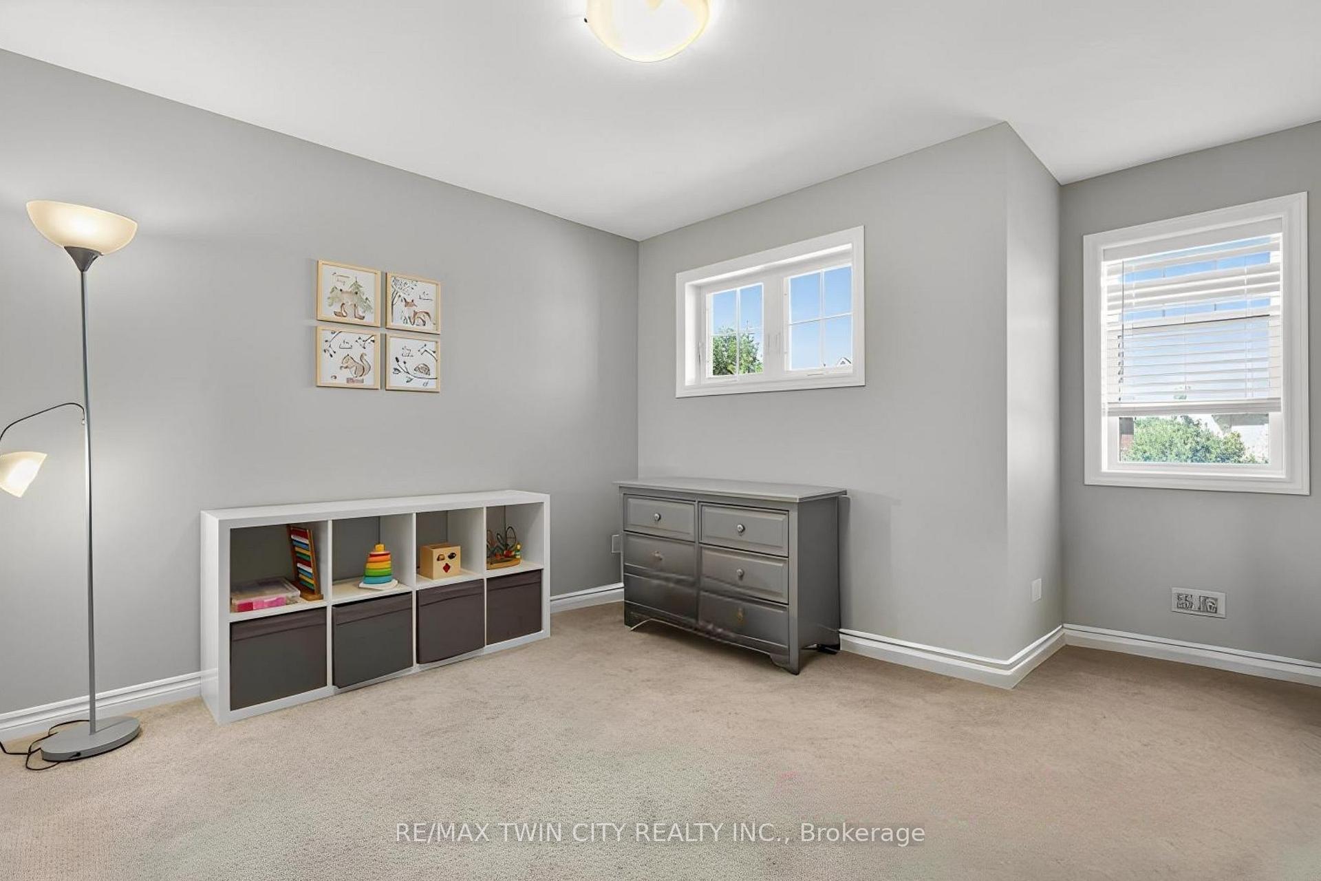 Photo 36 of 52 Tremaine Drive, Kitchener — HOMEH
