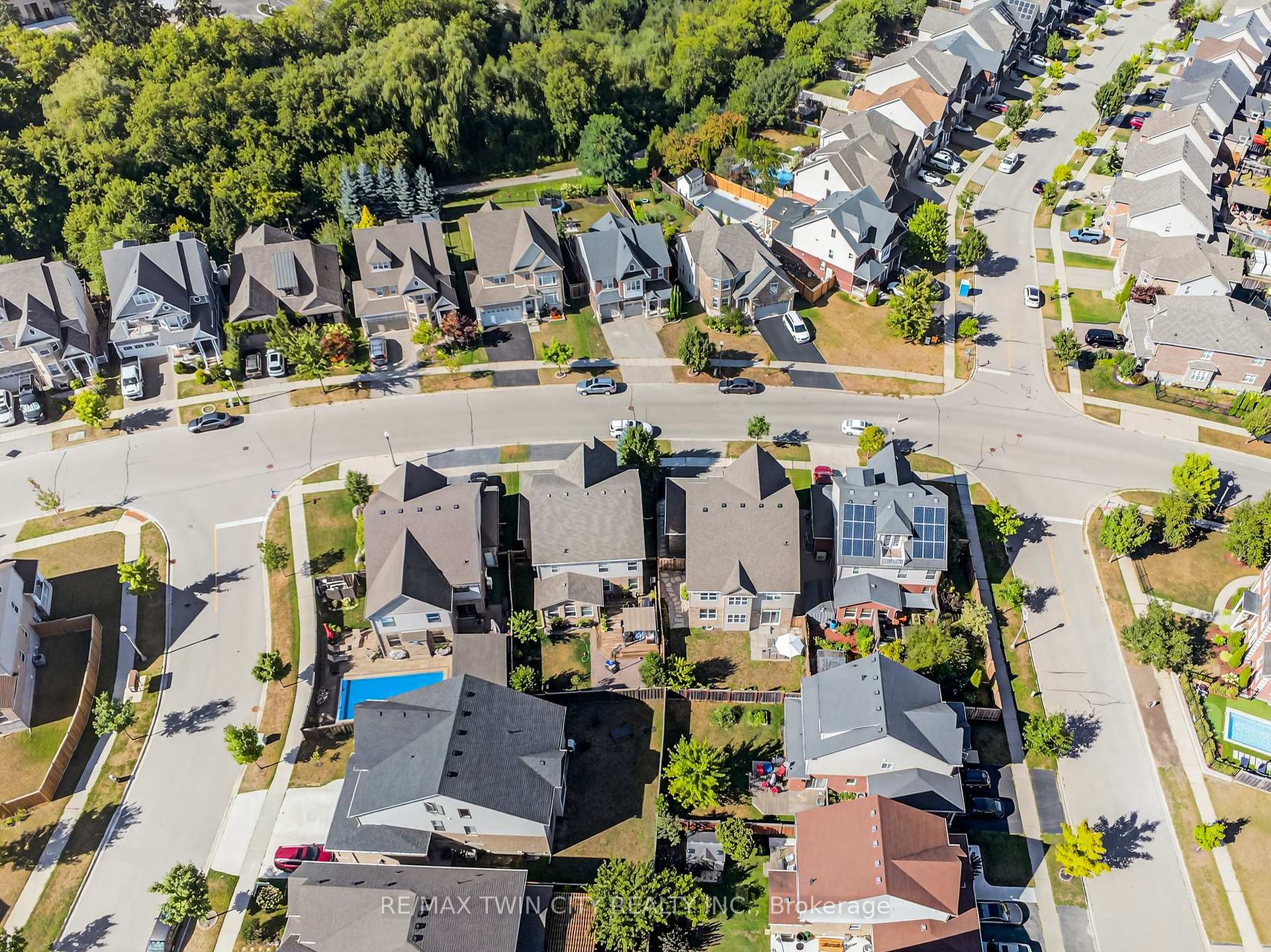 Photo 49 of 52 Tremaine Drive, Kitchener — HOMEH