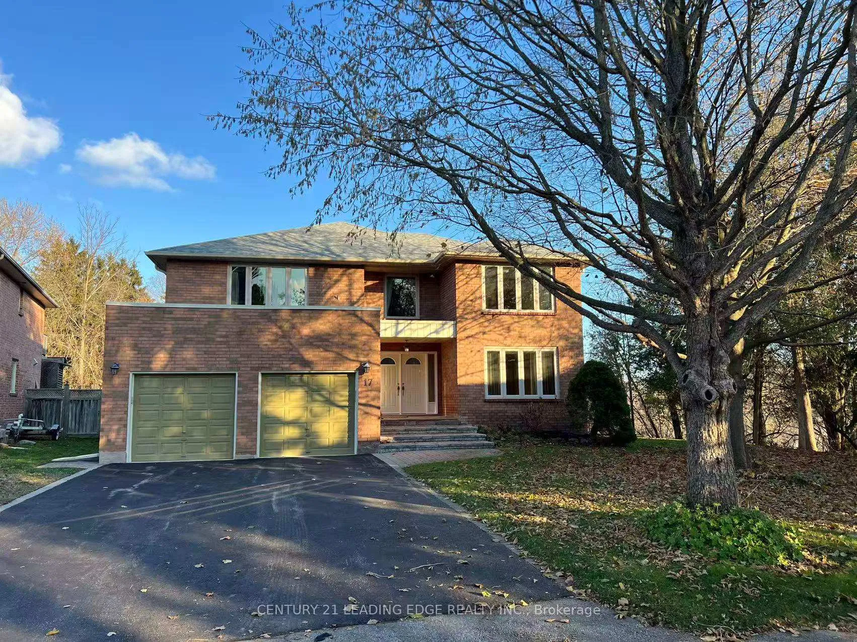 Front of 17 McPhillips Avenue