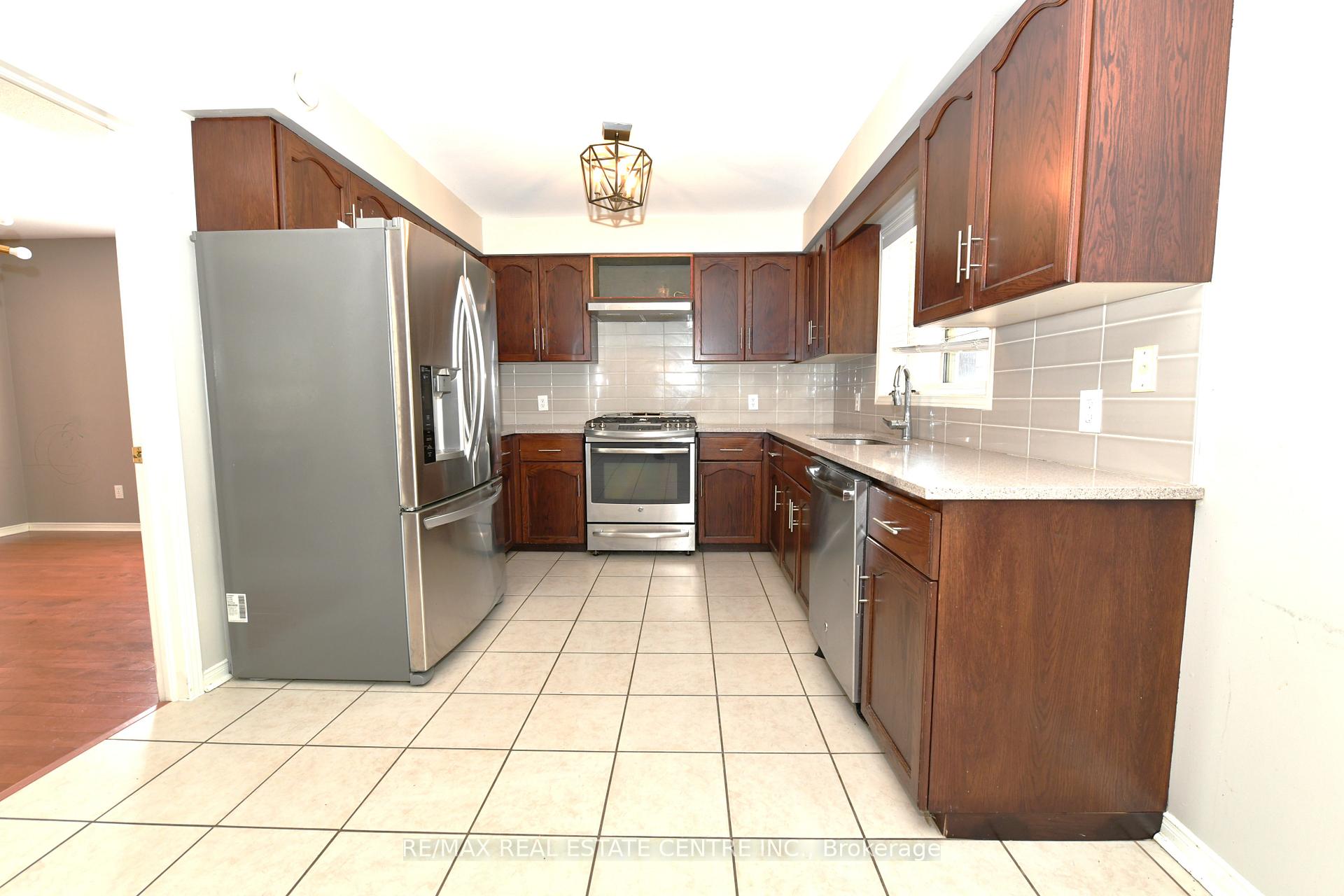 Photo 6 of 6 Shadyridge Place, Kitchener — HOMEH