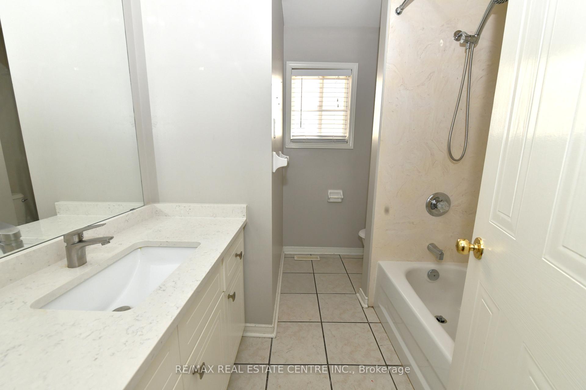 Photo 11 of 6 Shadyridge Place, Kitchener — HOMEH