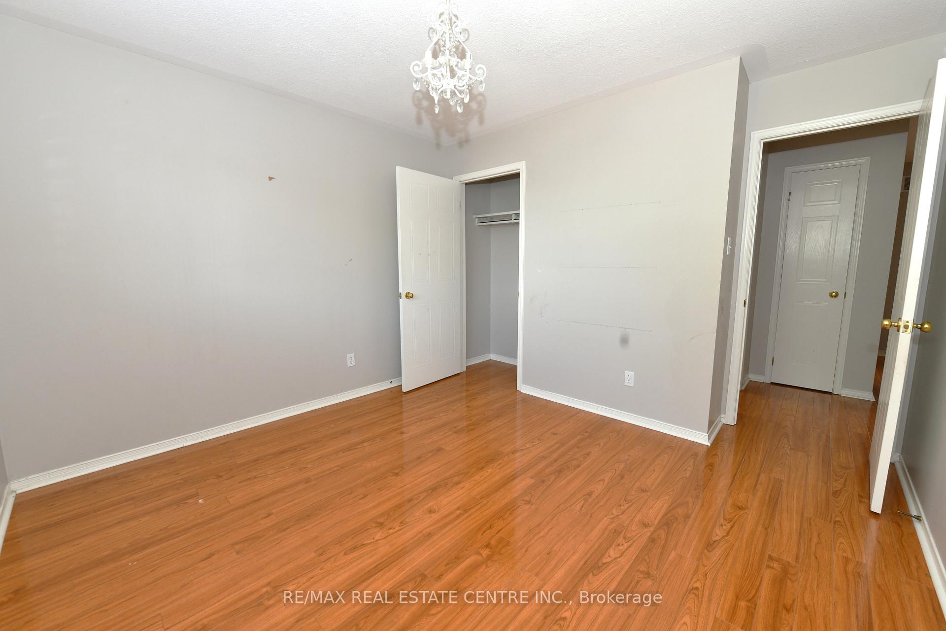 Photo 12 of 6 Shadyridge Place, Kitchener — HOMEH