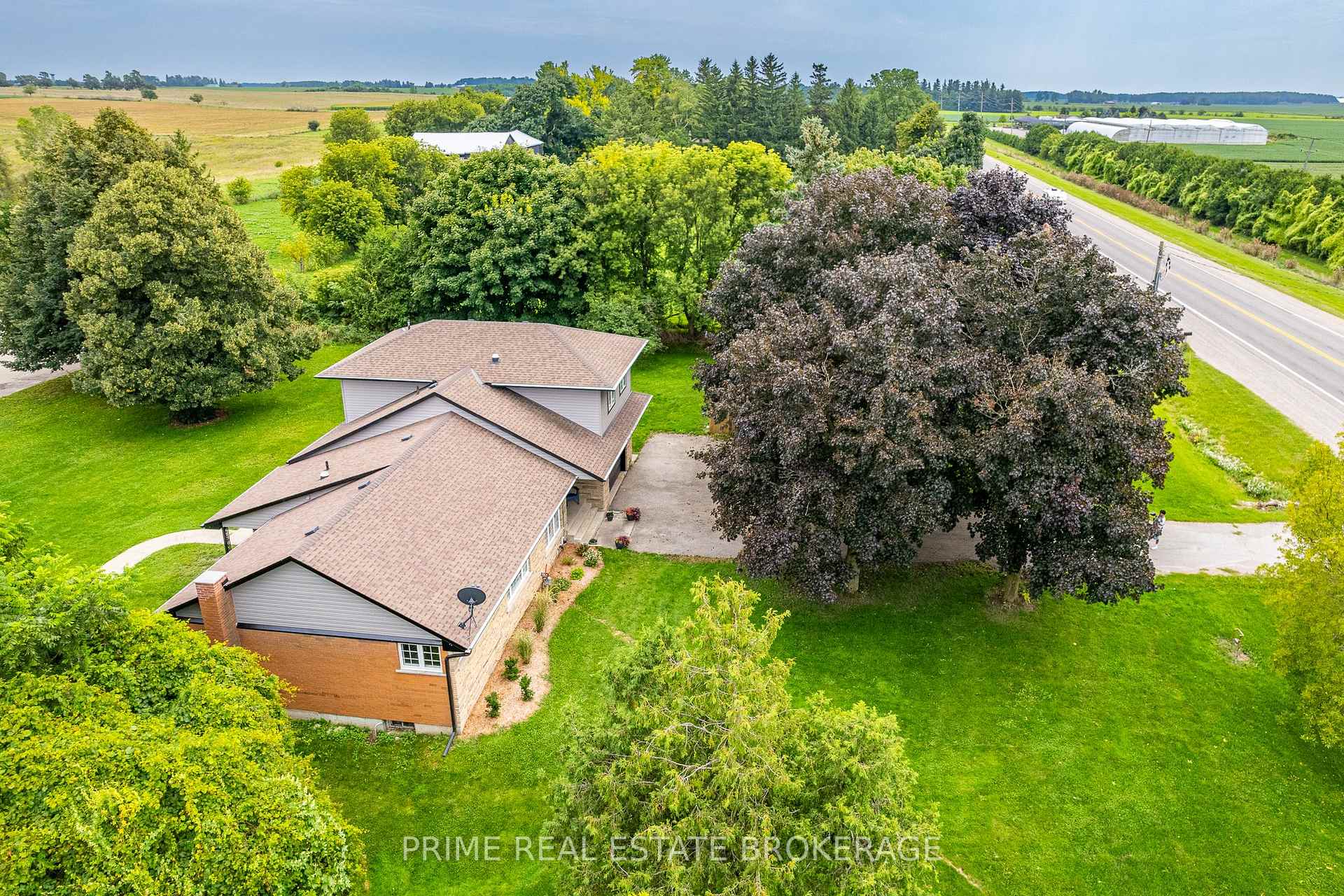 Photo 3 of 34694 Richmond Street, Lucan Biddulph, Rural Lucan Biddulph — HOMEH