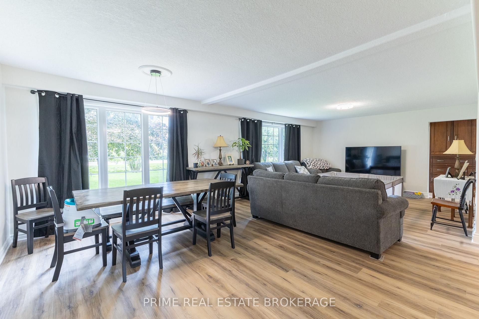 Photo 14 of 34694 Richmond Street, Lucan Biddulph, Rural Lucan Biddulph — HOMEH