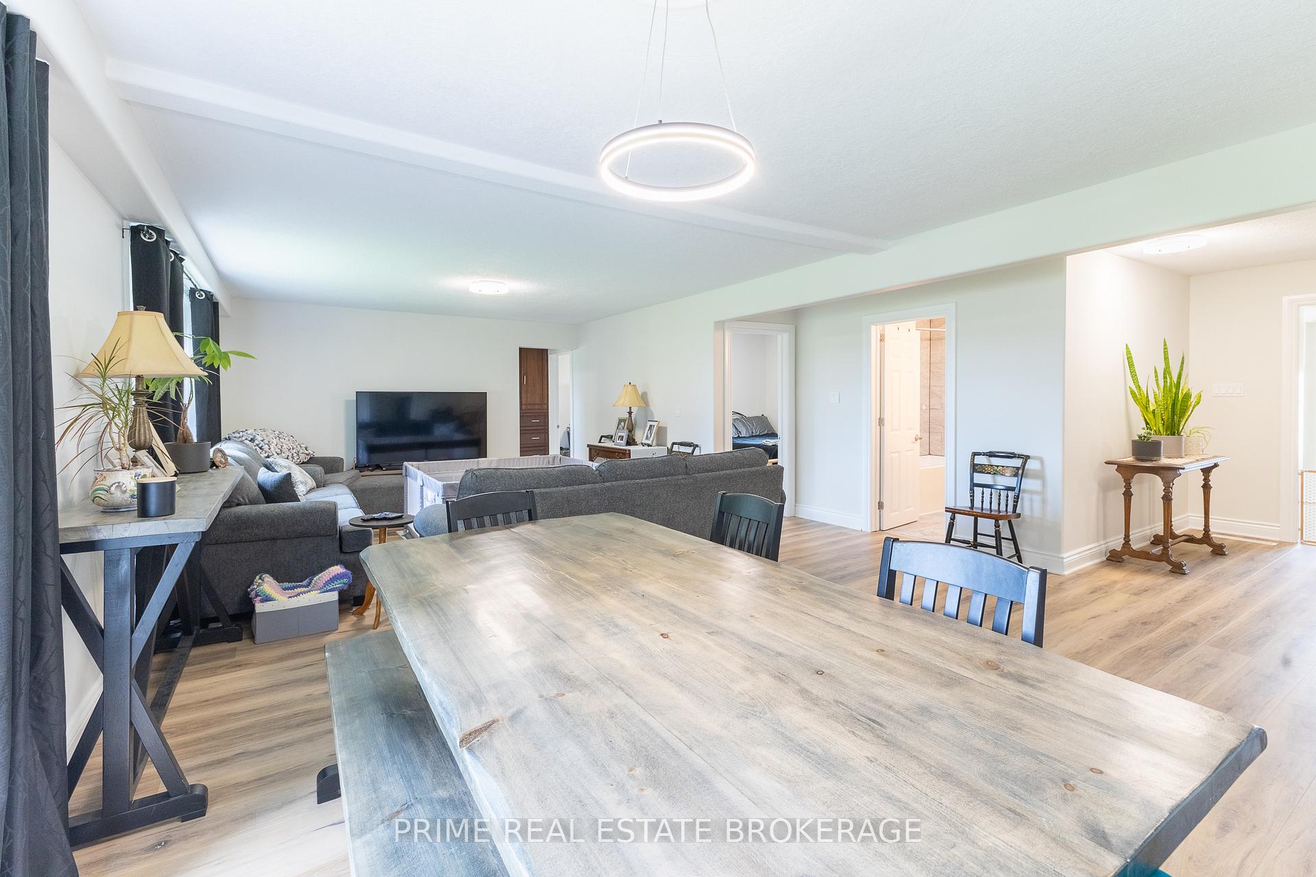 Photo 16 of 34694 Richmond Street, Lucan Biddulph, Rural Lucan Biddulph — HOMEH