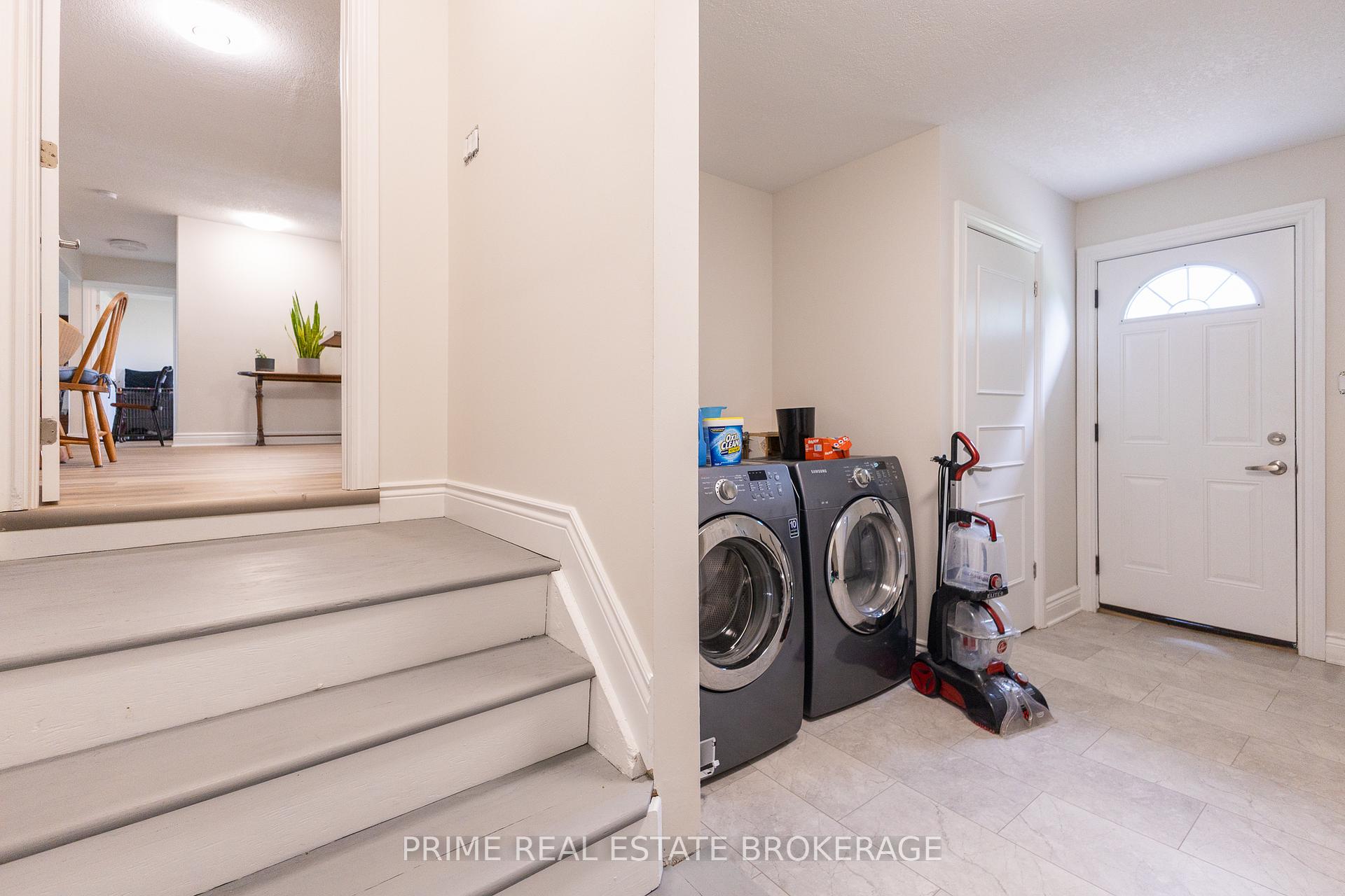 Photo 18 of 34694 Richmond Street, Lucan Biddulph, Rural Lucan Biddulph — HOMEH