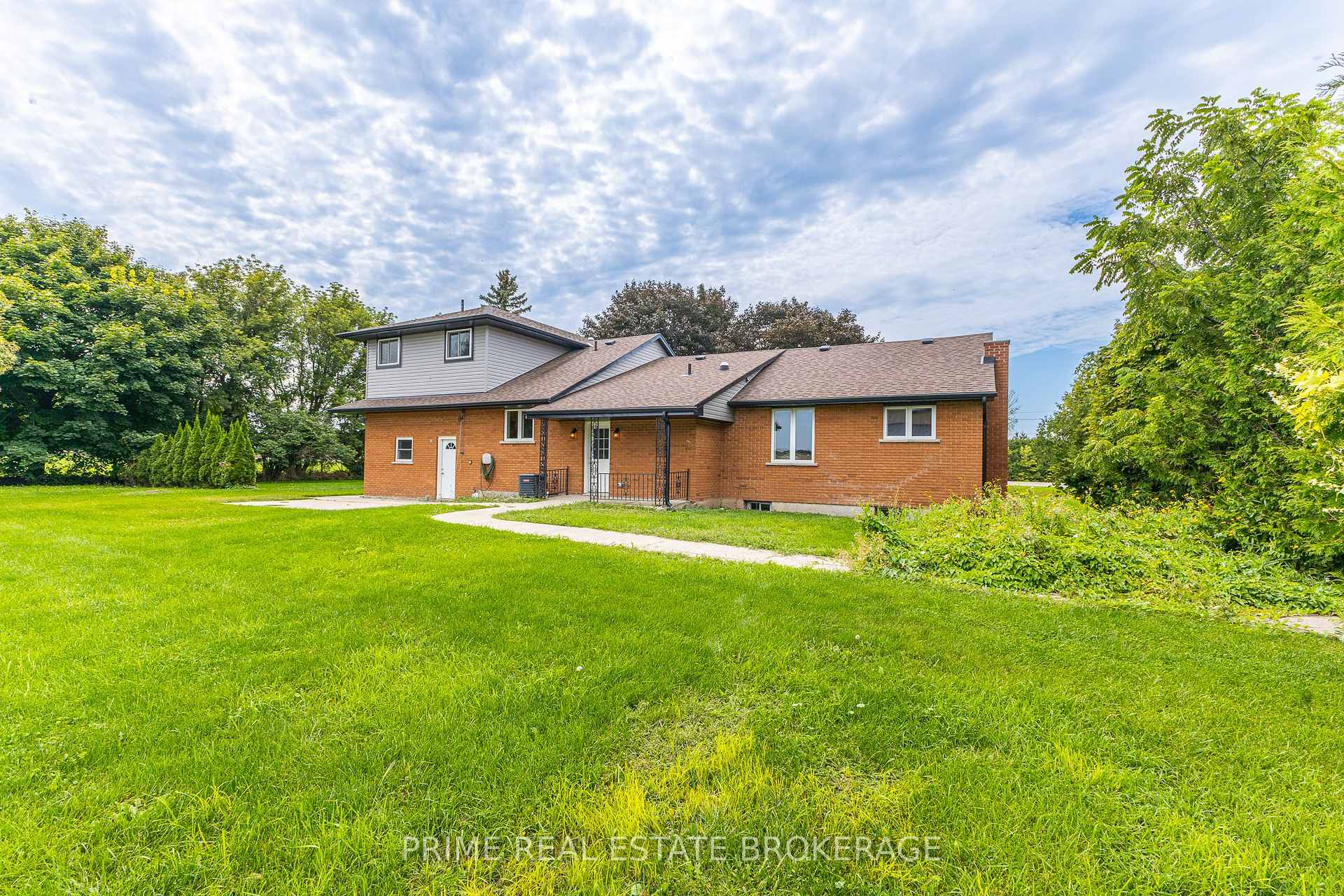 Photo 30 of 34694 Richmond Street, Lucan Biddulph, Rural Lucan Biddulph — HOMEH
