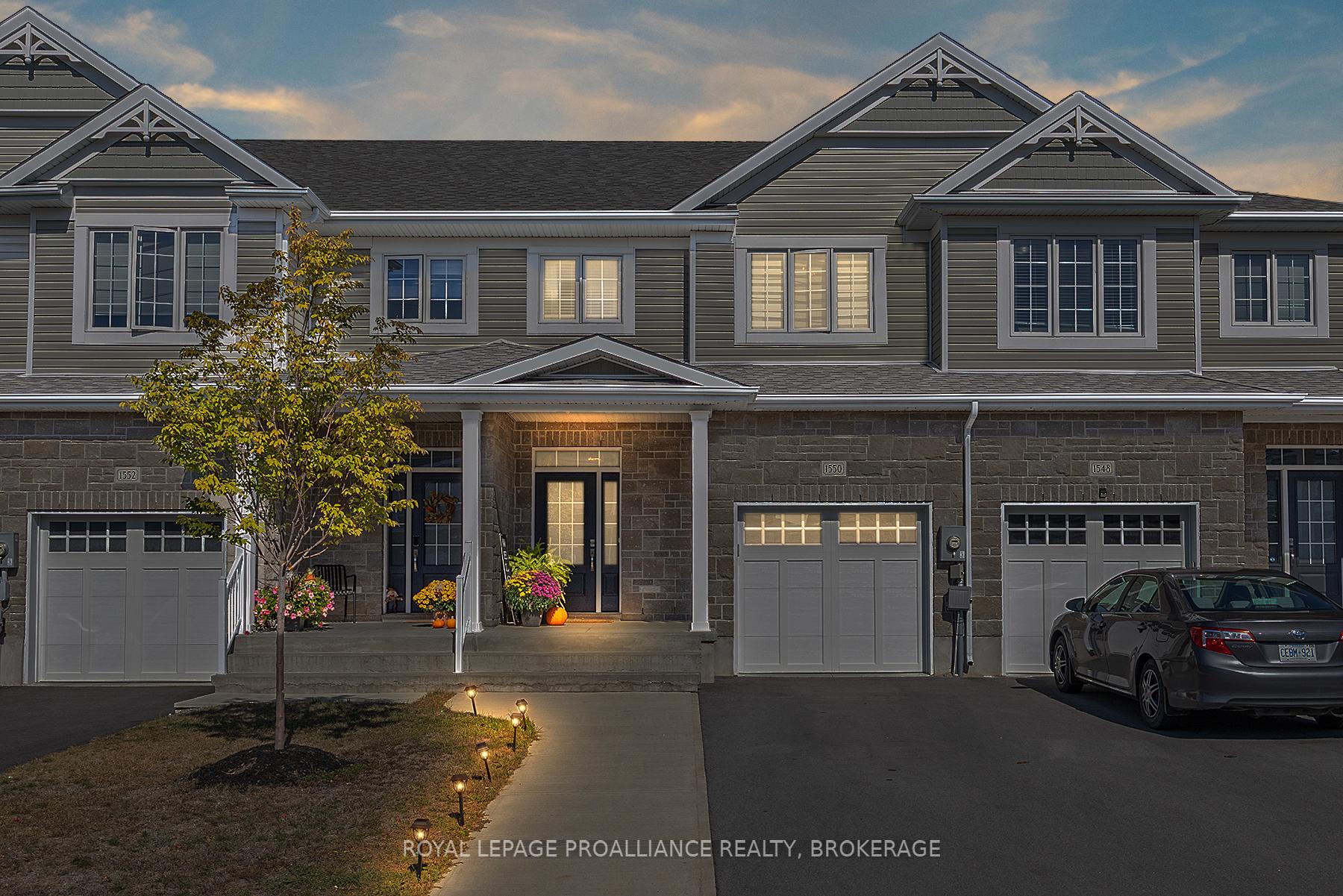Front of 1550 Davenport Crescent