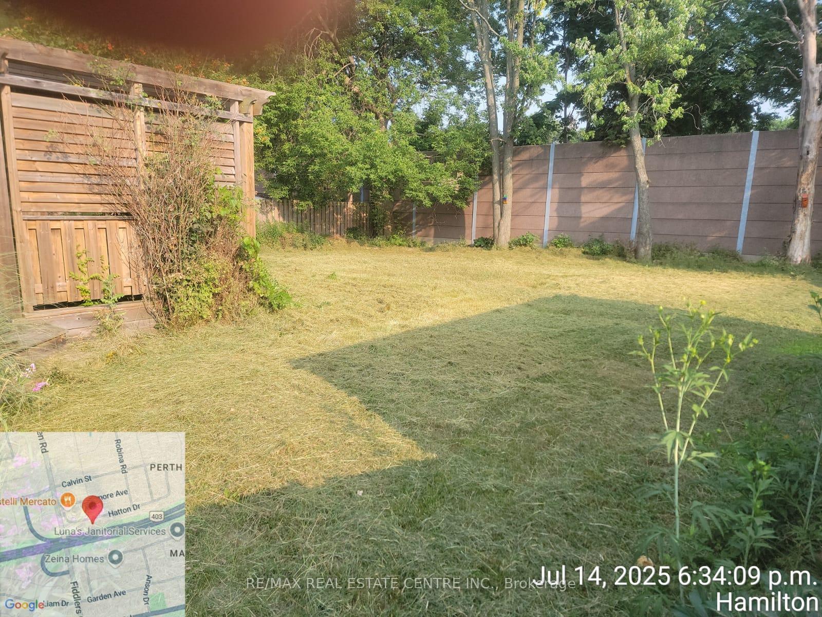 Photo 4 of 38 Hatton Drive, Hamilton, Ancaster — HOMEH