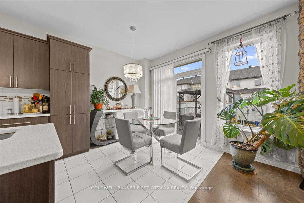 Photo 10 of 66 Palfrey Way, Ottawa, Kanata - Emerald Meadows/Trailwest — HOMEH