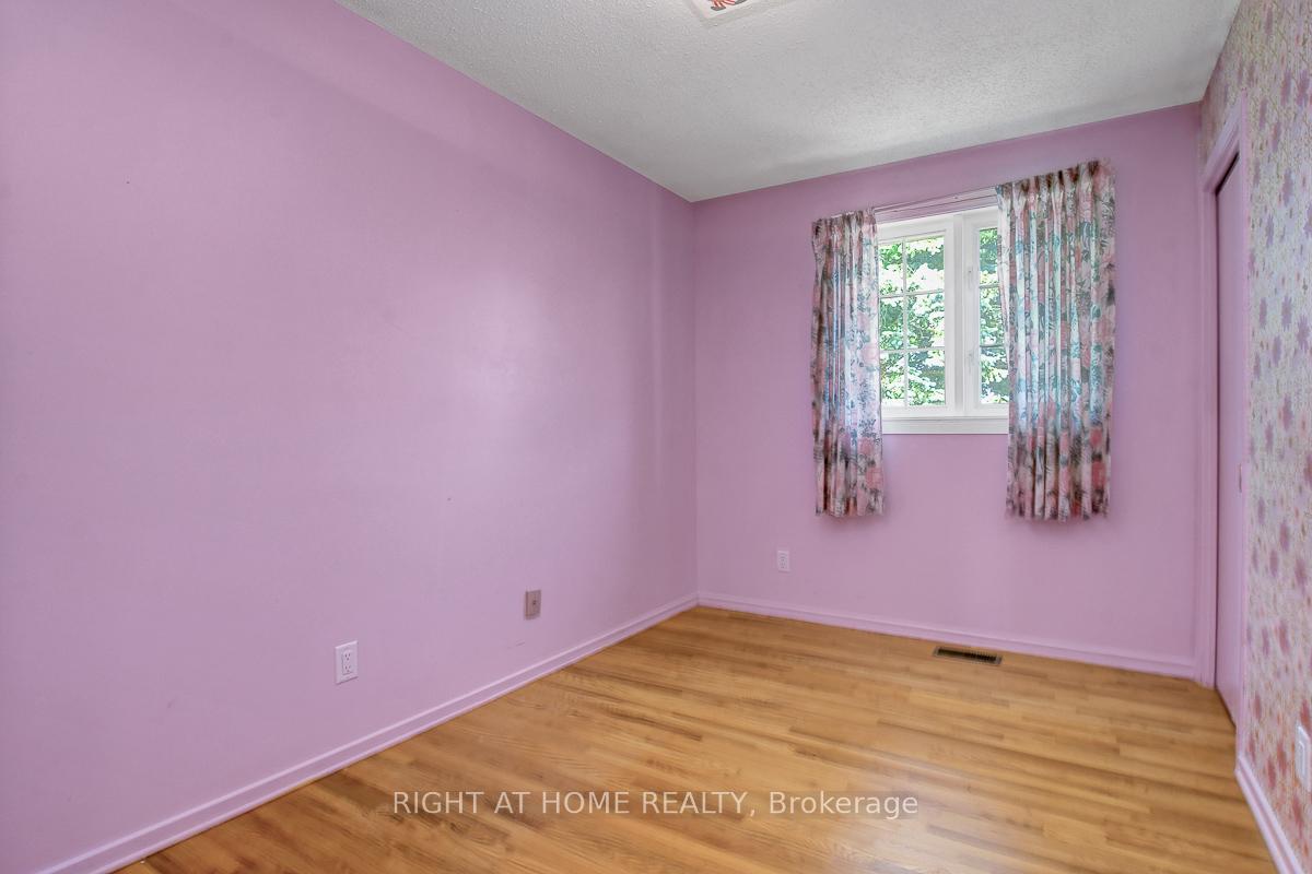 Photo 25 of 18 Courtney Road, Ottawa, Kanata - Glencairn/Hazeldean — HOMEH