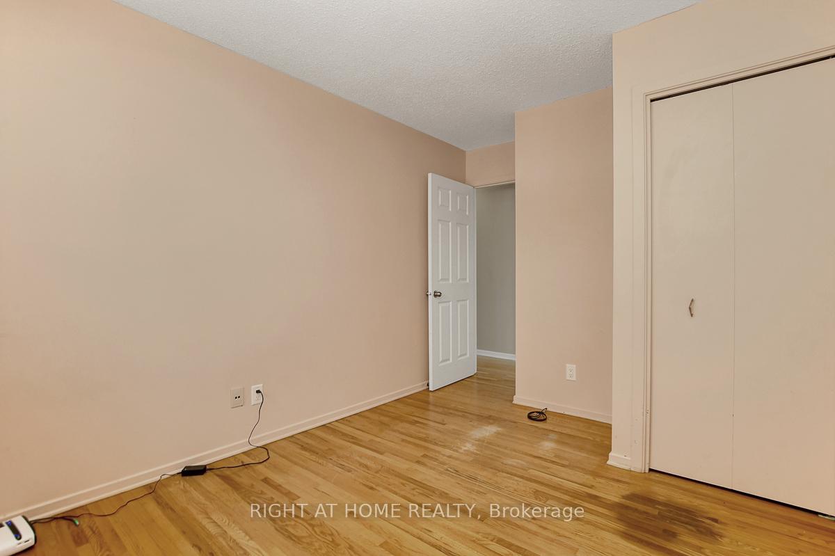 Photo 28 of 18 Courtney Road, Ottawa, Kanata - Glencairn/Hazeldean — HOMEH