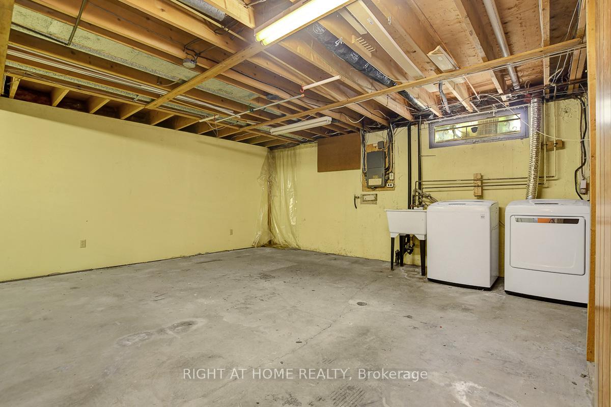 Photo 40 of 18 Courtney Road, Ottawa, Kanata - Glencairn/Hazeldean — HOMEH
