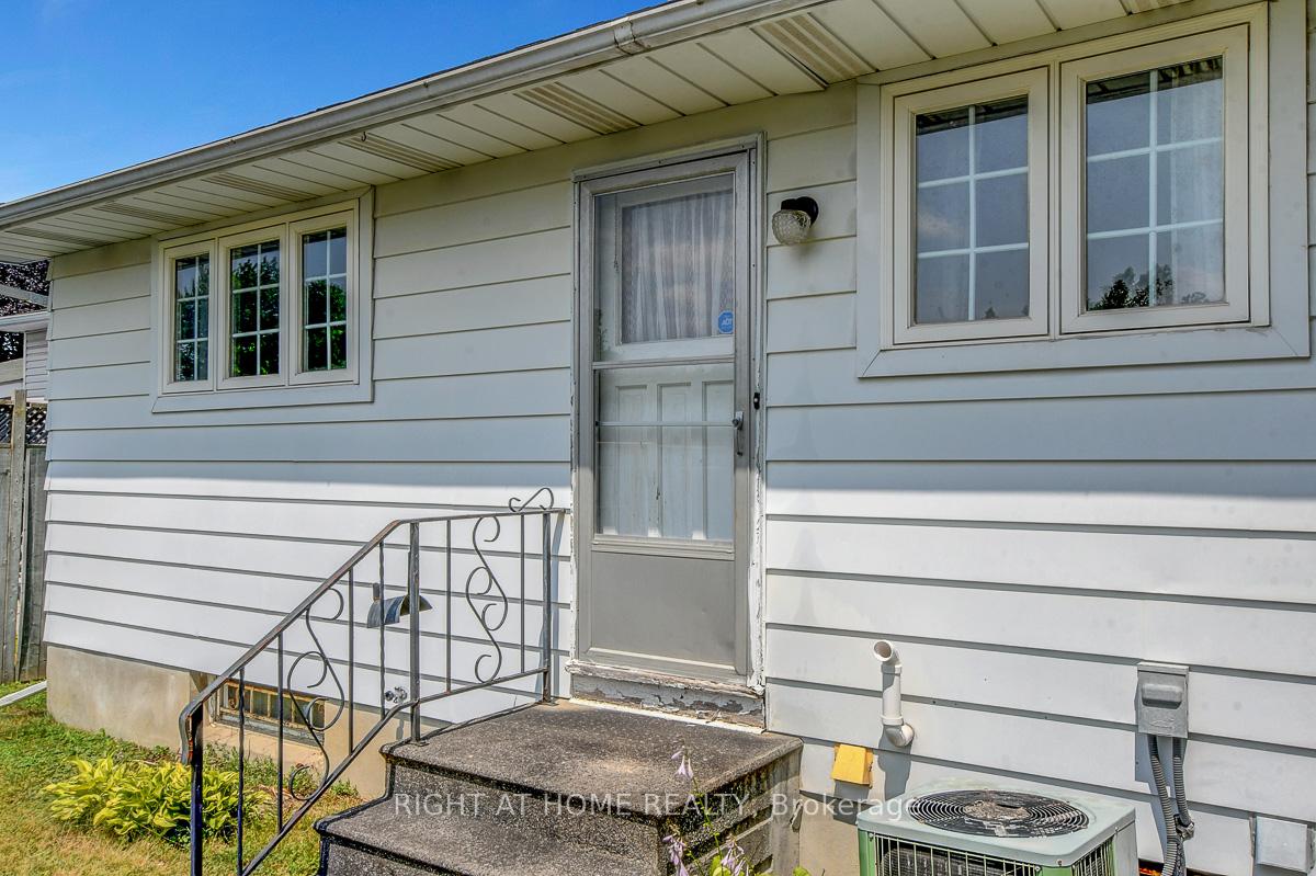 Photo 44 of 18 Courtney Road, Ottawa, Kanata - Glencairn/Hazeldean — HOMEH