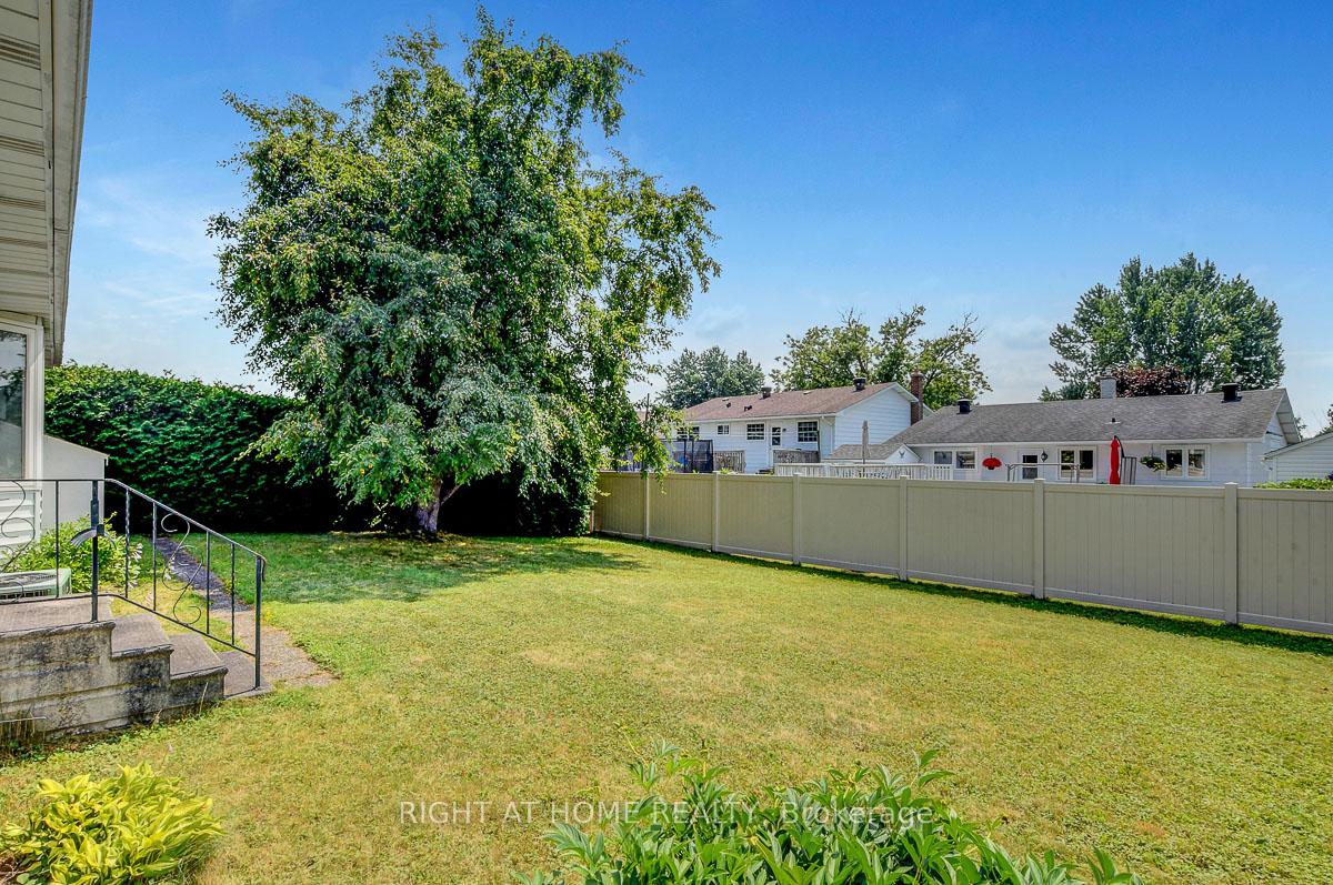 Photo 45 of 18 Courtney Road, Ottawa, Kanata - Glencairn/Hazeldean — HOMEH