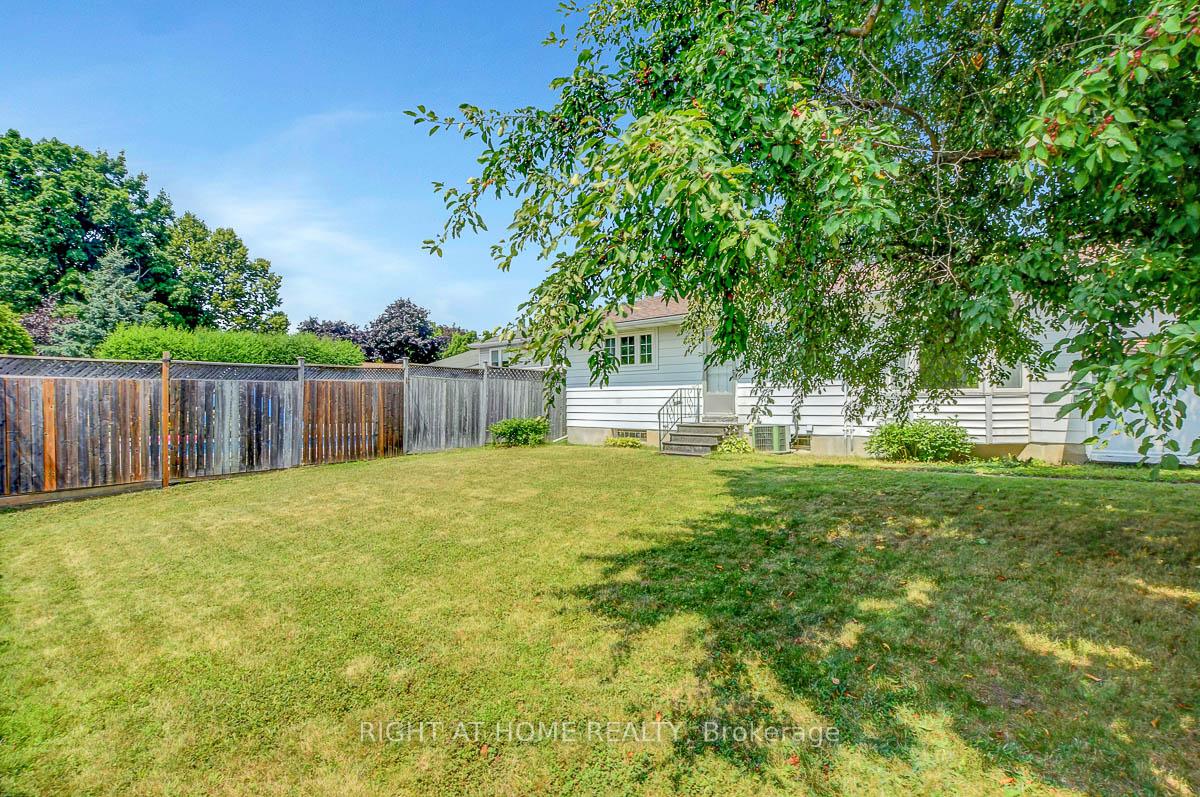 Photo 47 of 18 Courtney Road, Ottawa, Kanata - Glencairn/Hazeldean — HOMEH