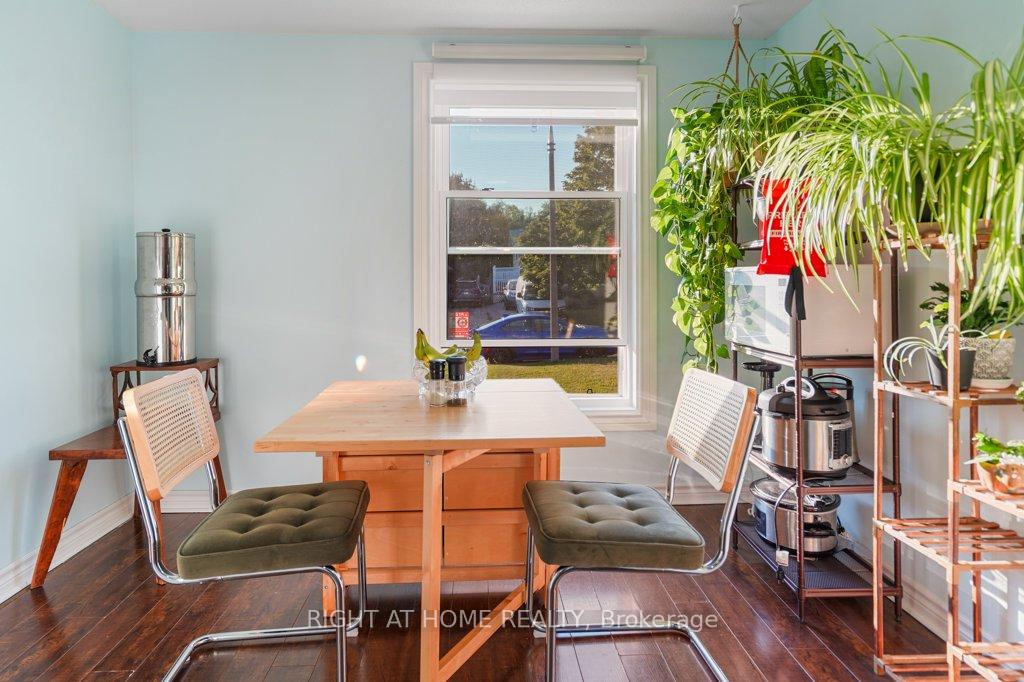Photo 4 of 146 Greendale Crescent, Kitchener — HOMEH