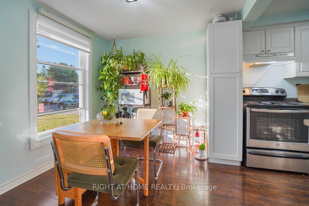 Photo 6 of 146 Greendale Crescent, Kitchener — HOMEH
