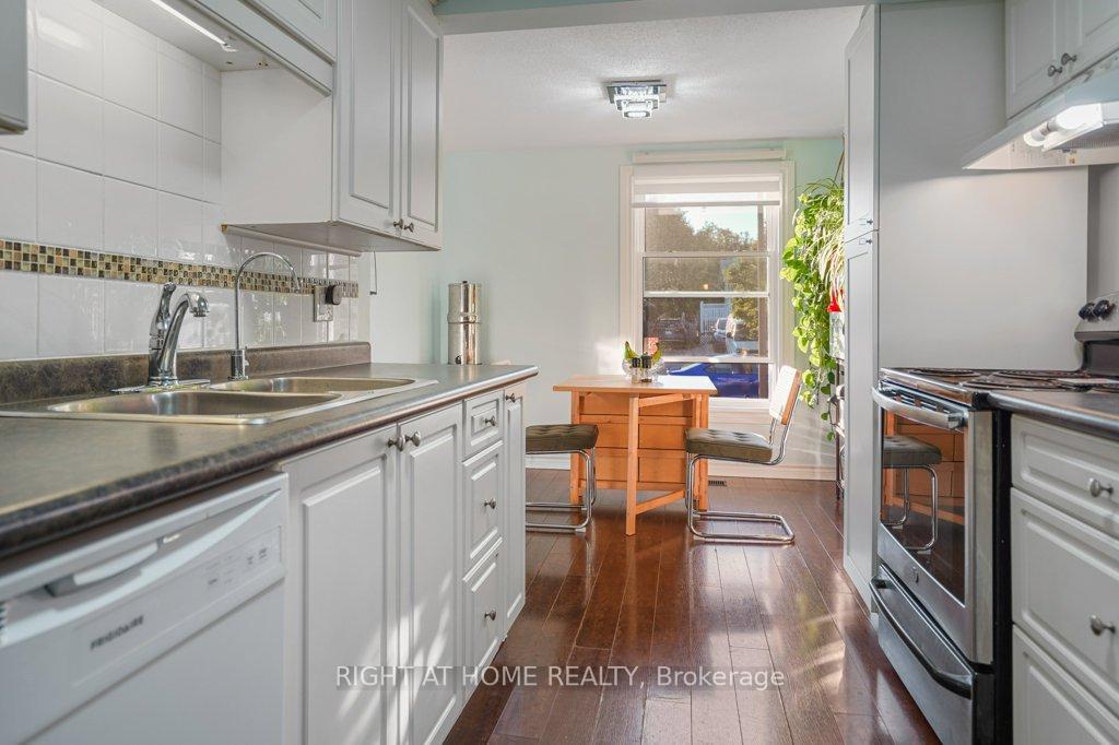 Photo 7 of 146 Greendale Crescent, Kitchener — HOMEH