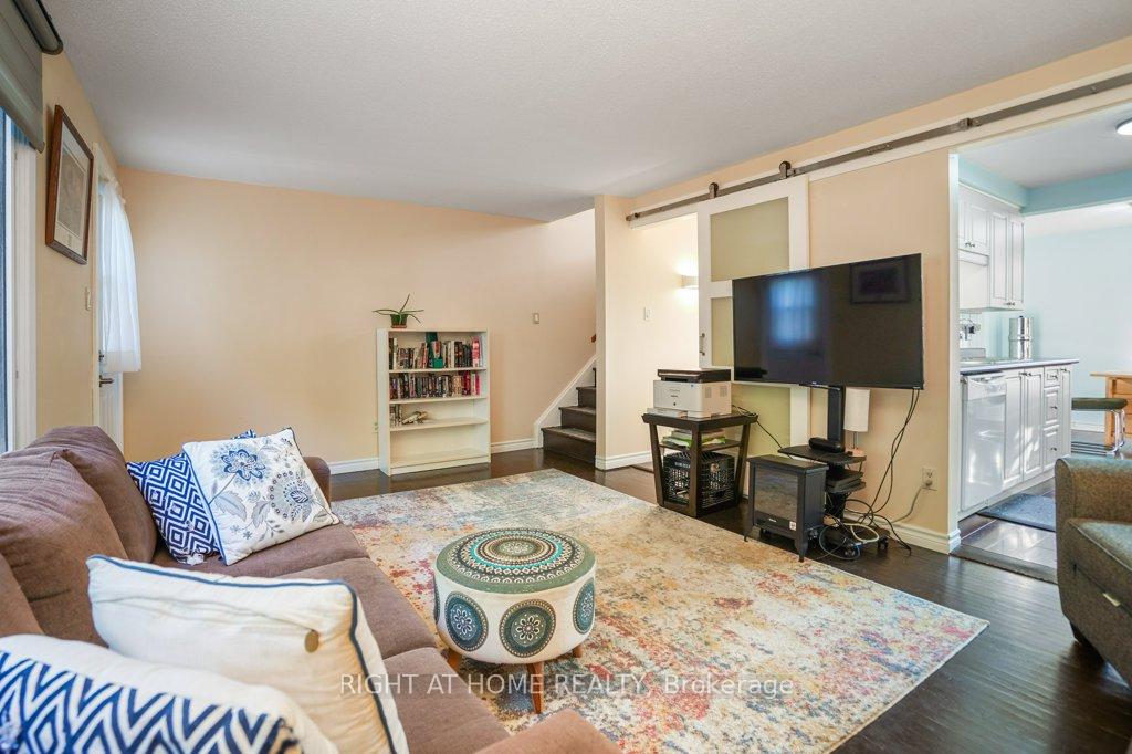 Photo 13 of 146 Greendale Crescent, Kitchener — HOMEH