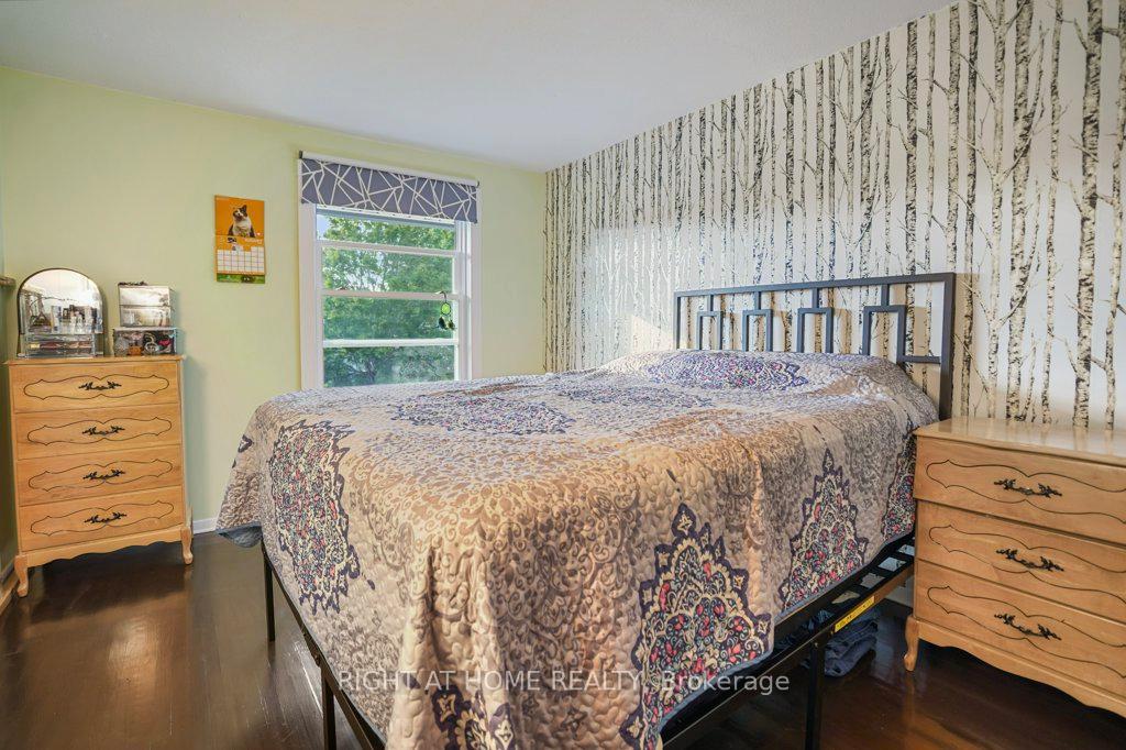 Photo 18 of 146 Greendale Crescent, Kitchener — HOMEH