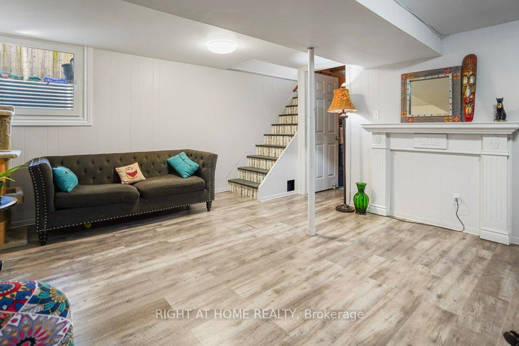Photo 20 of 146 Greendale Crescent, Kitchener — HOMEH