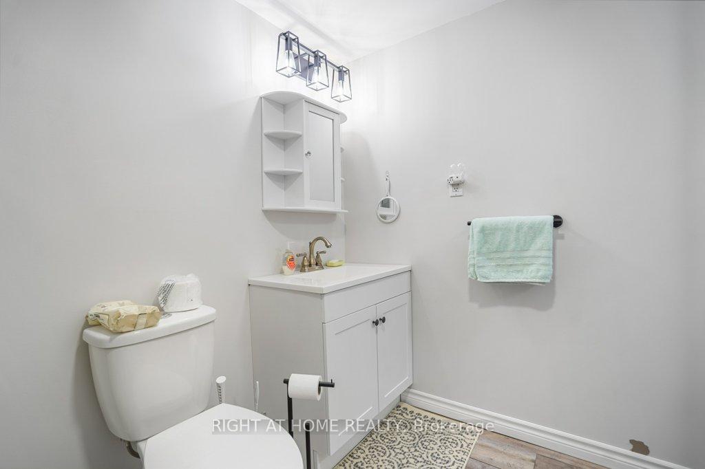 Photo 21 of 146 Greendale Crescent, Kitchener — HOMEH