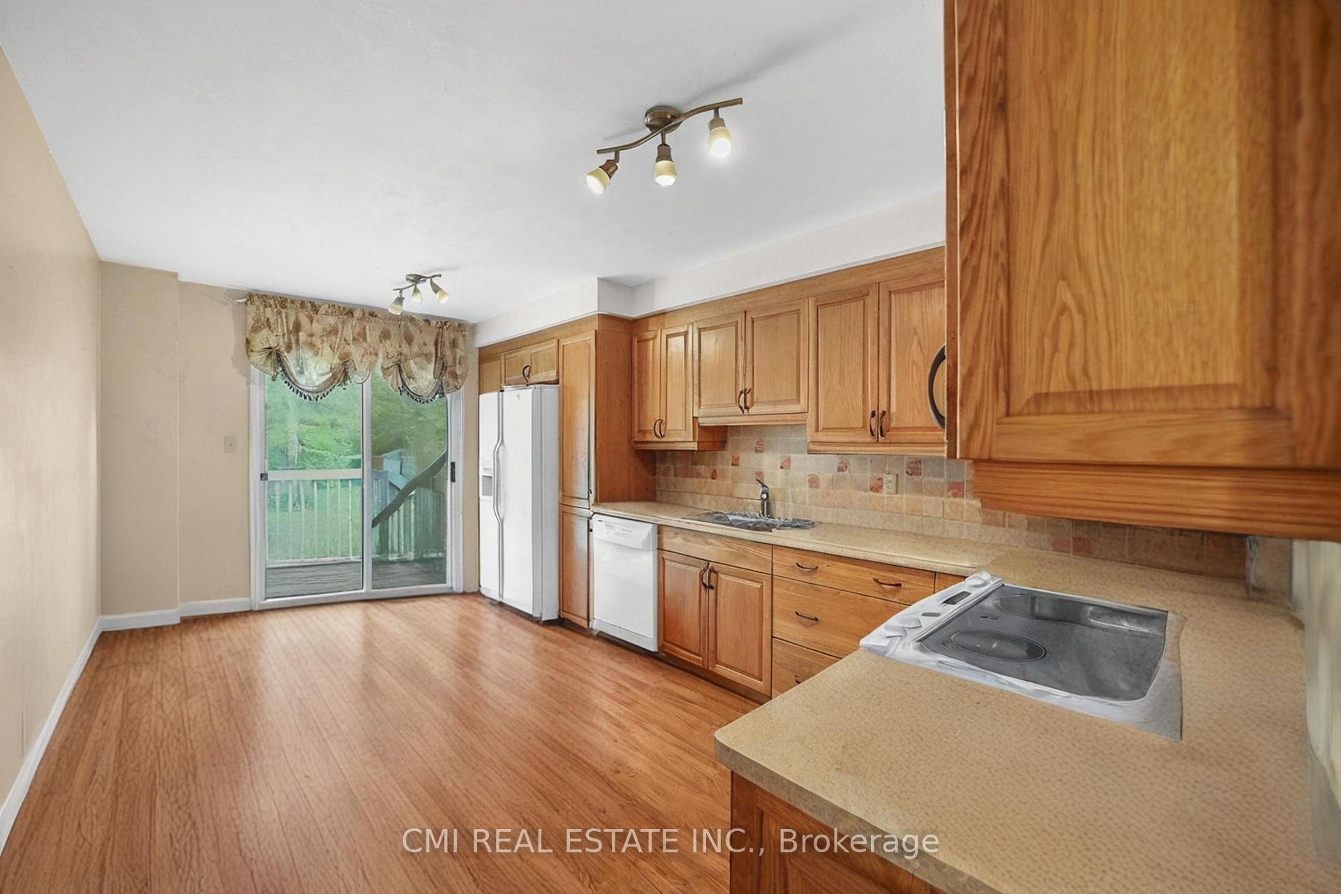 Photo 12 of 864 Lebanon Drive, Innisfil, Alcona — HOMEH