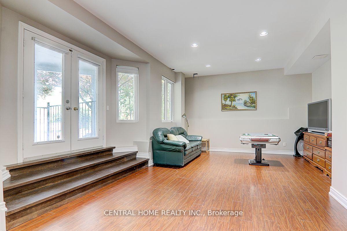 Photo 33 of 134 Bradgate Drive, Markham, Thornlea — HOMEH