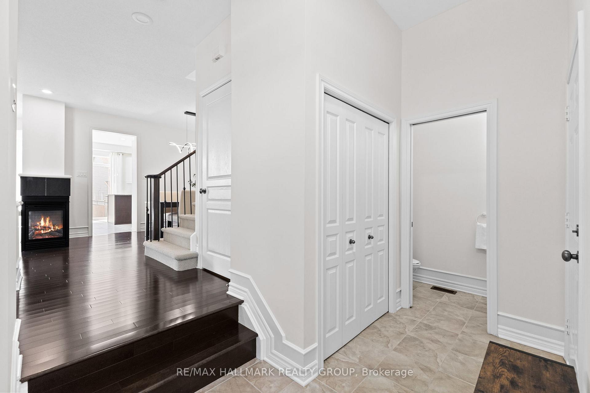 Photo 4 of 161 Bridgestone Drive, Ottawa, Kanata - Bridlewood — HOMEH