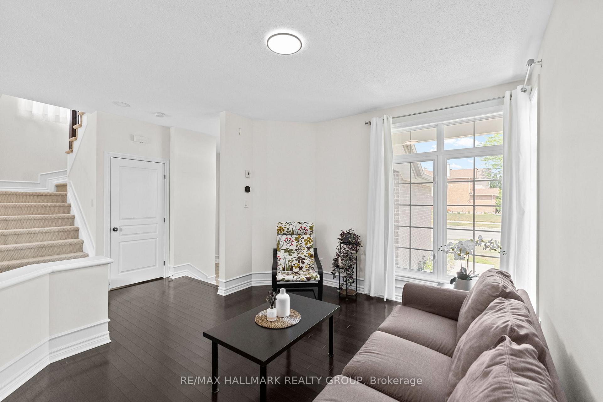 Photo 6 of 161 Bridgestone Drive, Ottawa, Kanata - Bridlewood — HOMEH
