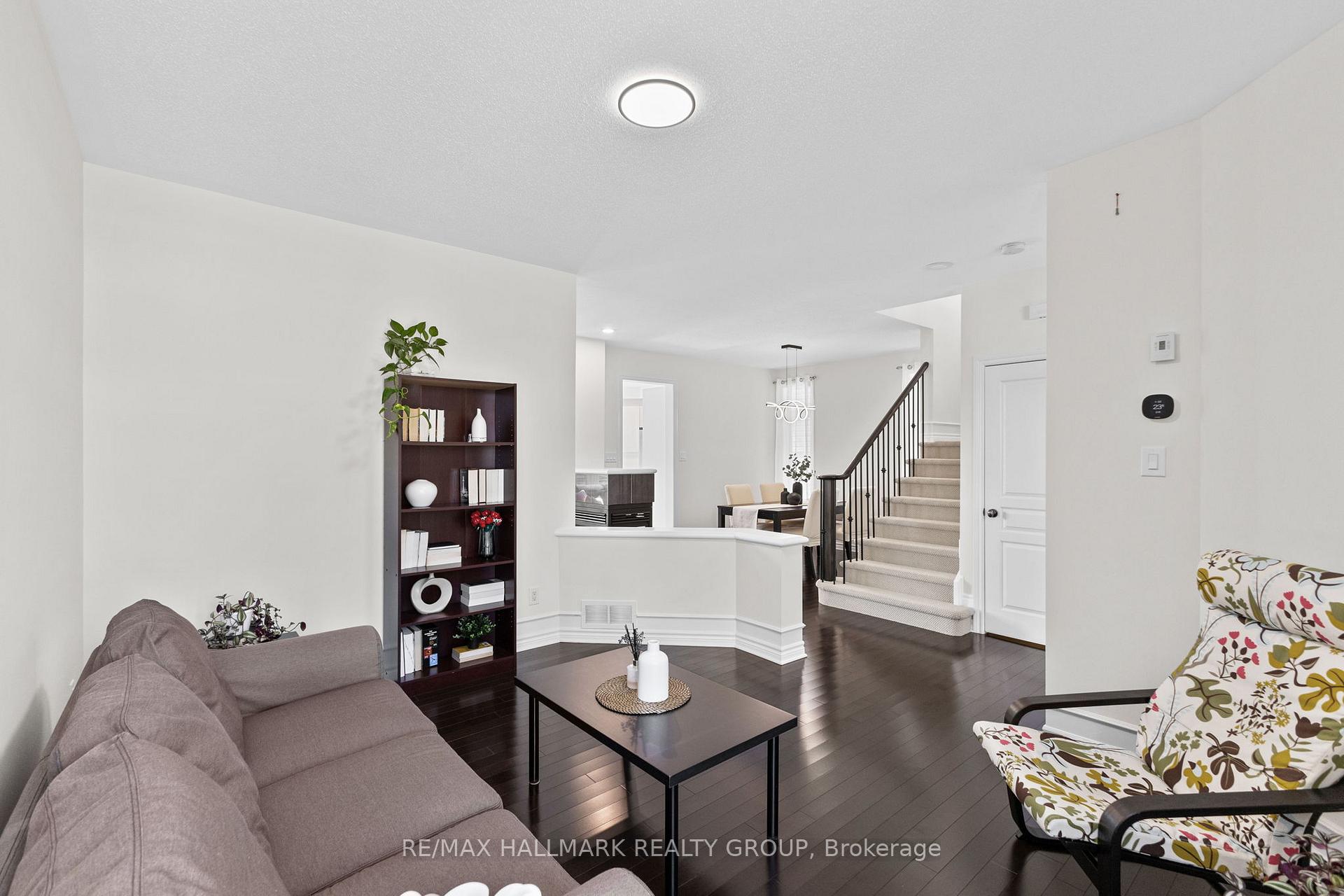 Photo 8 of 161 Bridgestone Drive, Ottawa, Kanata - Bridlewood — HOMEH