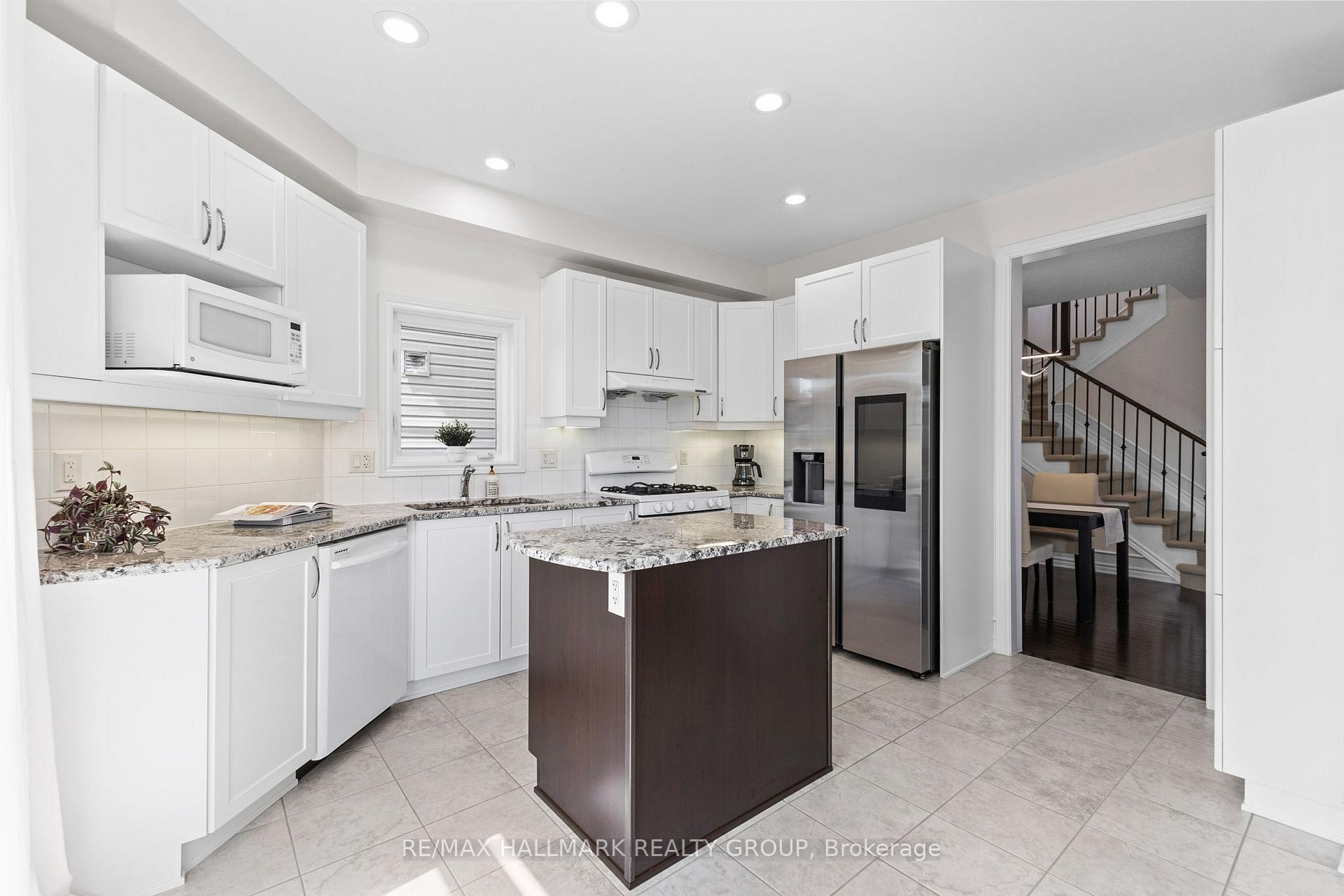 Photo 12 of 161 Bridgestone Drive, Ottawa, Kanata - Bridlewood — HOMEH