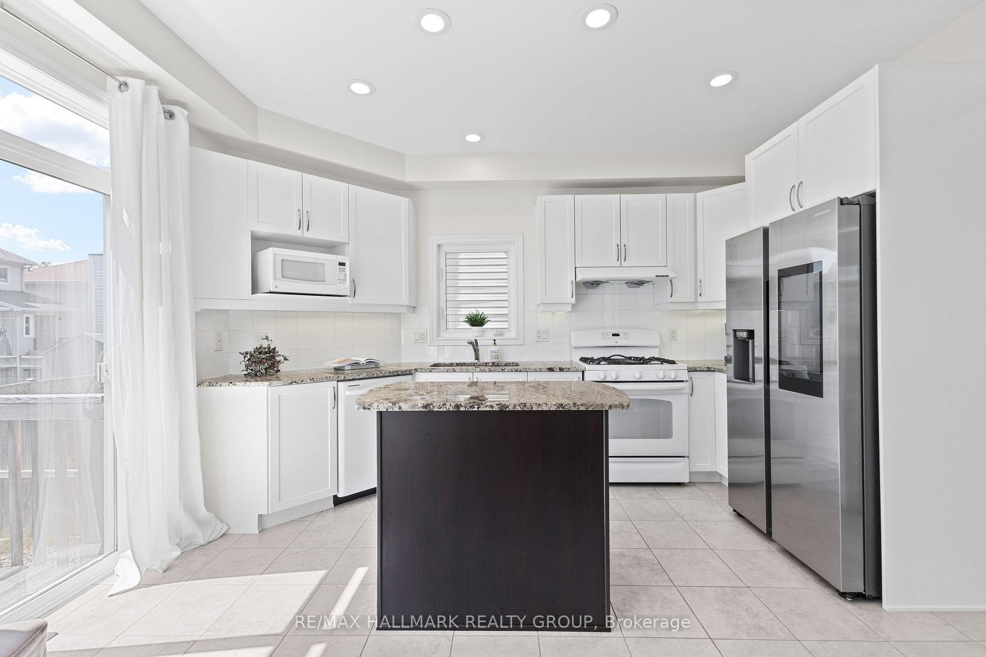 Photo 13 of 161 Bridgestone Drive, Ottawa, Kanata - Bridlewood — HOMEH