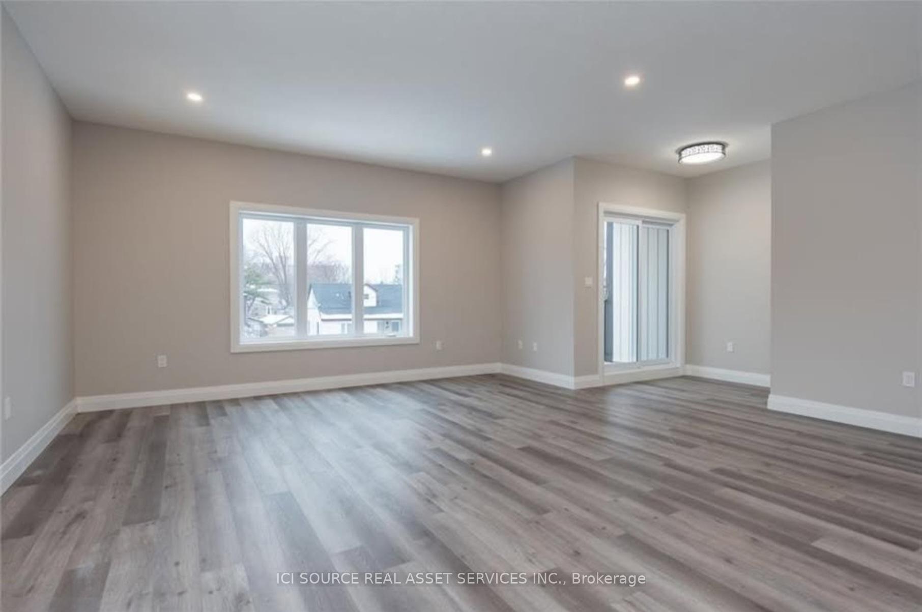 Photo 5 of Unit B, 104 Fifth Avenue, Kitchener — HOMEH