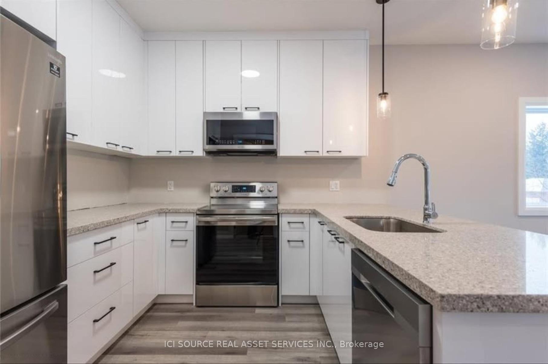 Photo 8 of Unit B, 104 Fifth Avenue, Kitchener — HOMEH