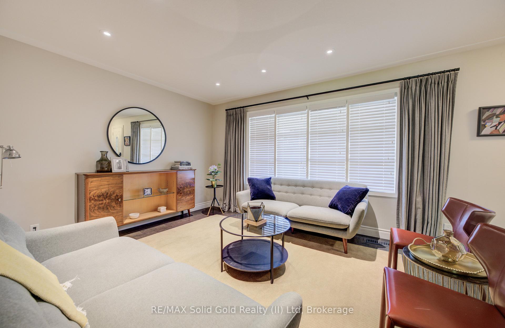 Photo 6 of 211 Village Road, Kitchener — HOMEH