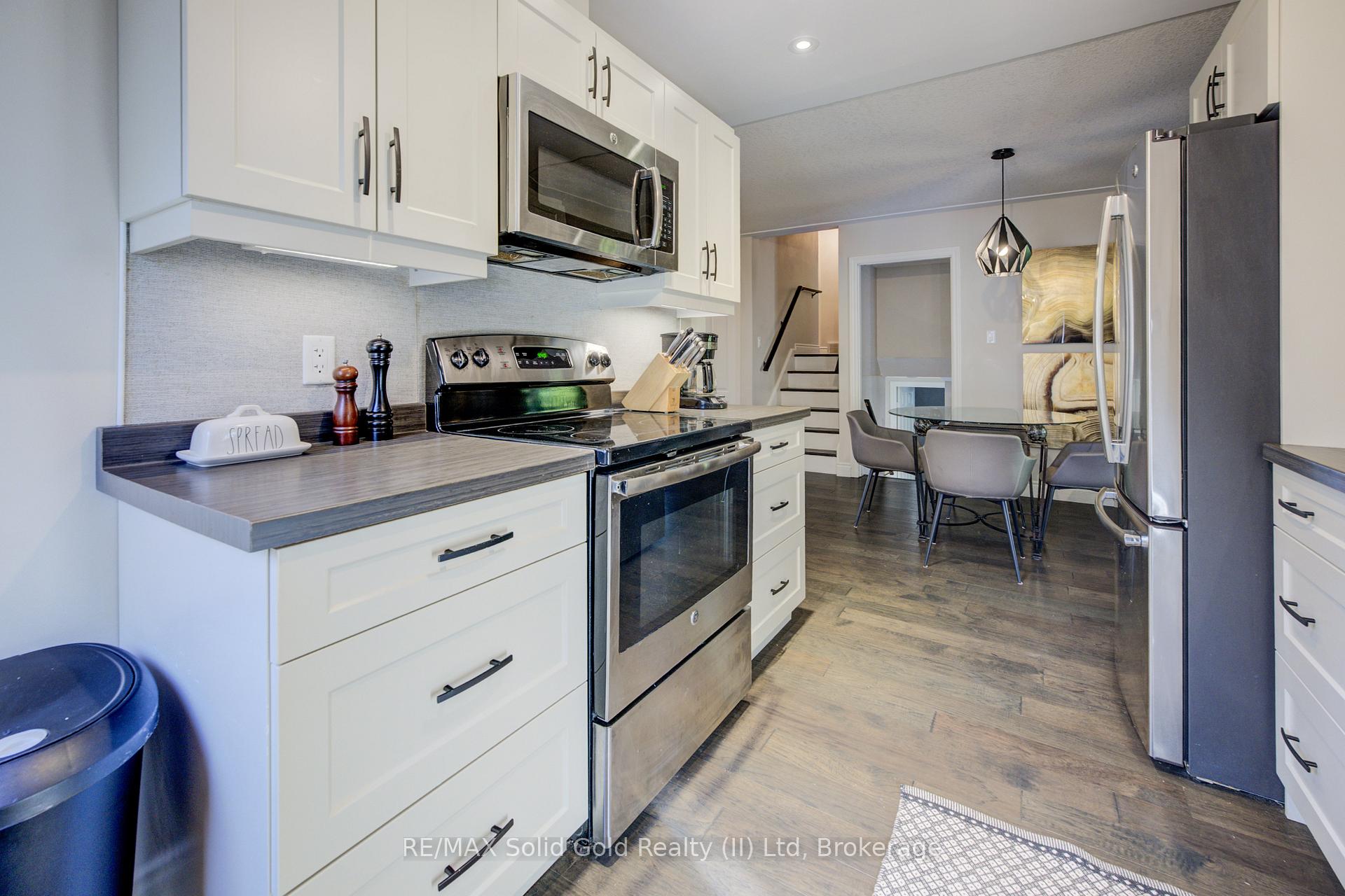 Photo 14 of 211 Village Road, Kitchener — HOMEH